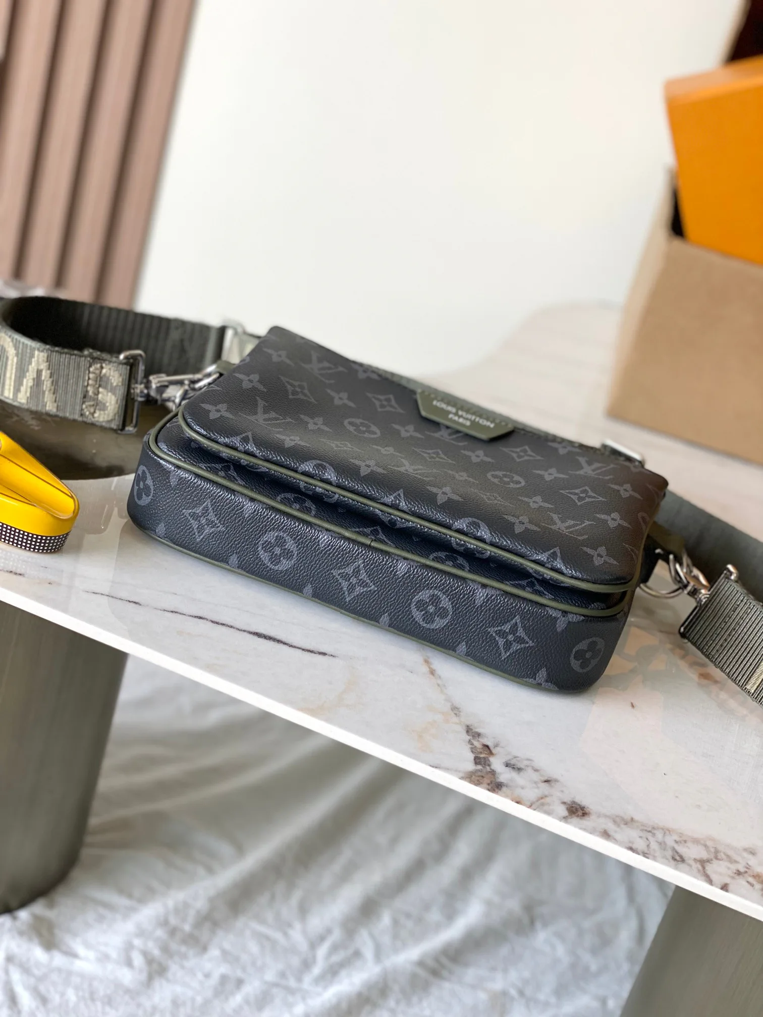 Women's Shoulder Bags LOUIS VUITTON 18521068