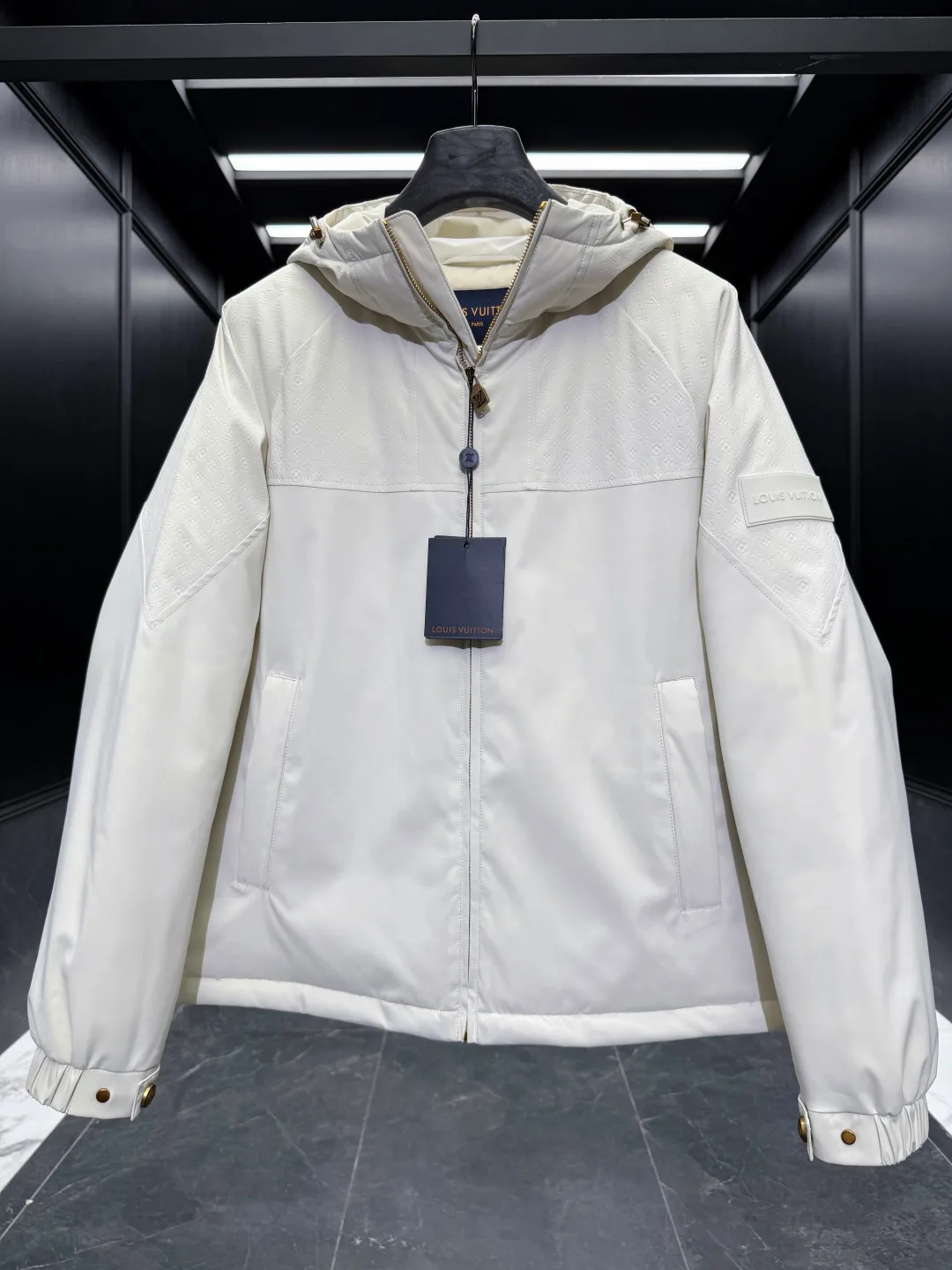 Men's Jackets And Down Jackets LOUIS VUITTON 18007719