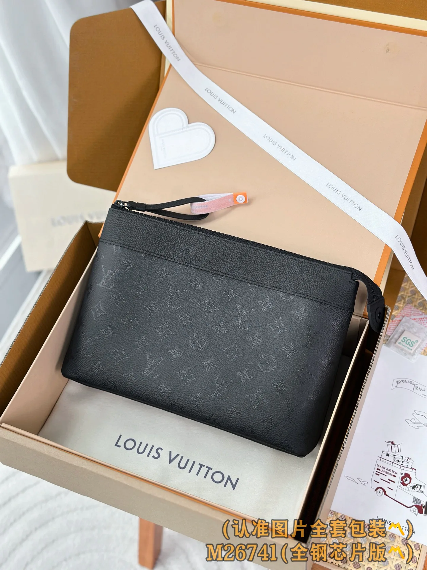 Women's Clutches LOUIS VUITTON 18359512