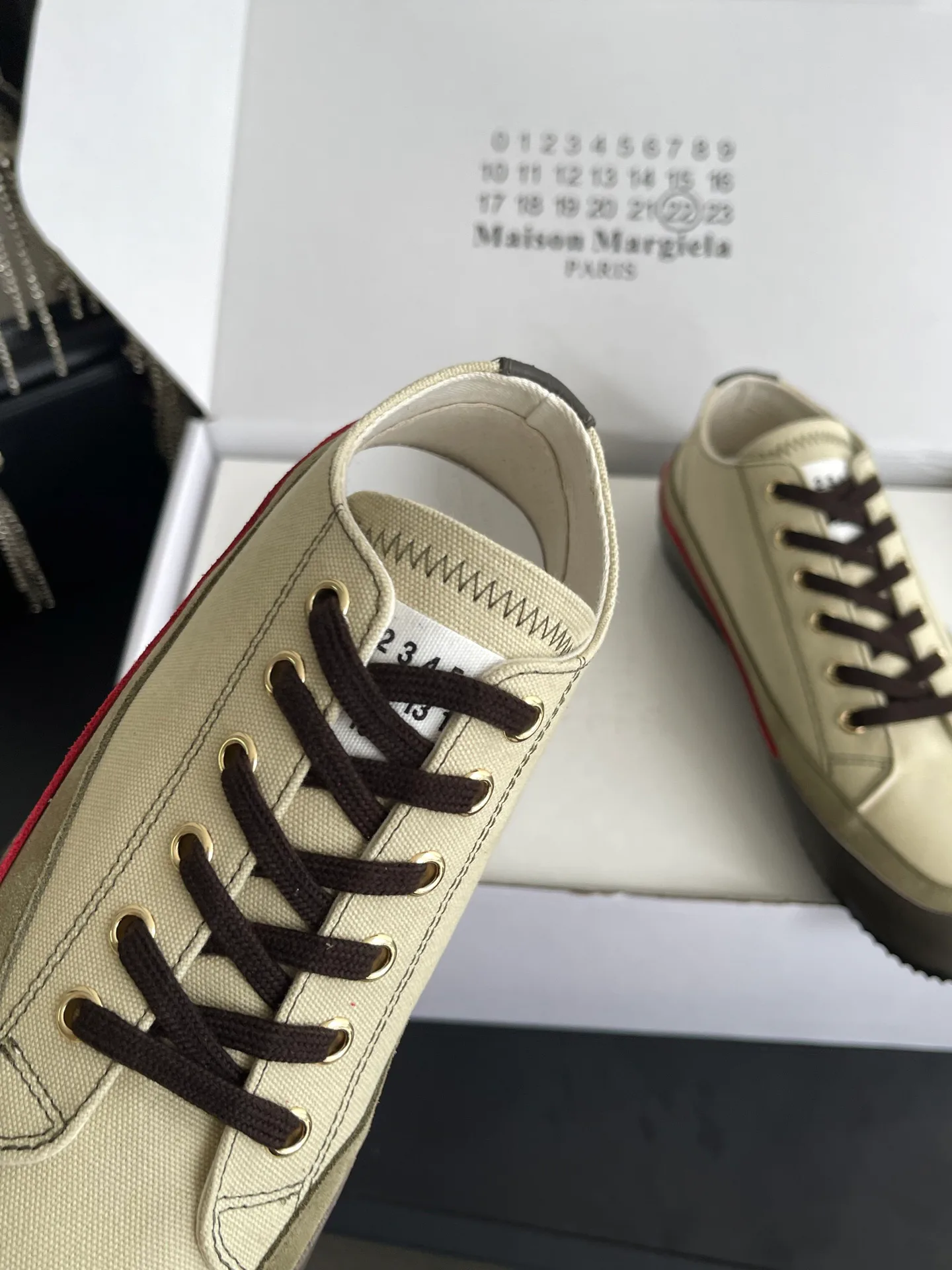 Women's Sneakers MAISON MARGIELA 17554408