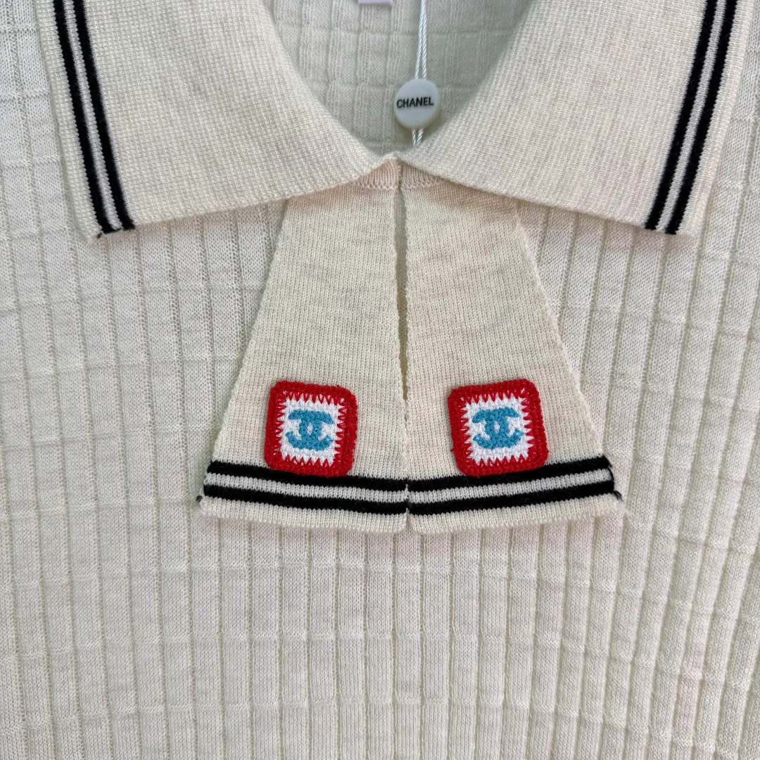 Women's Jumpers And Sweaters CHANEL 17429422