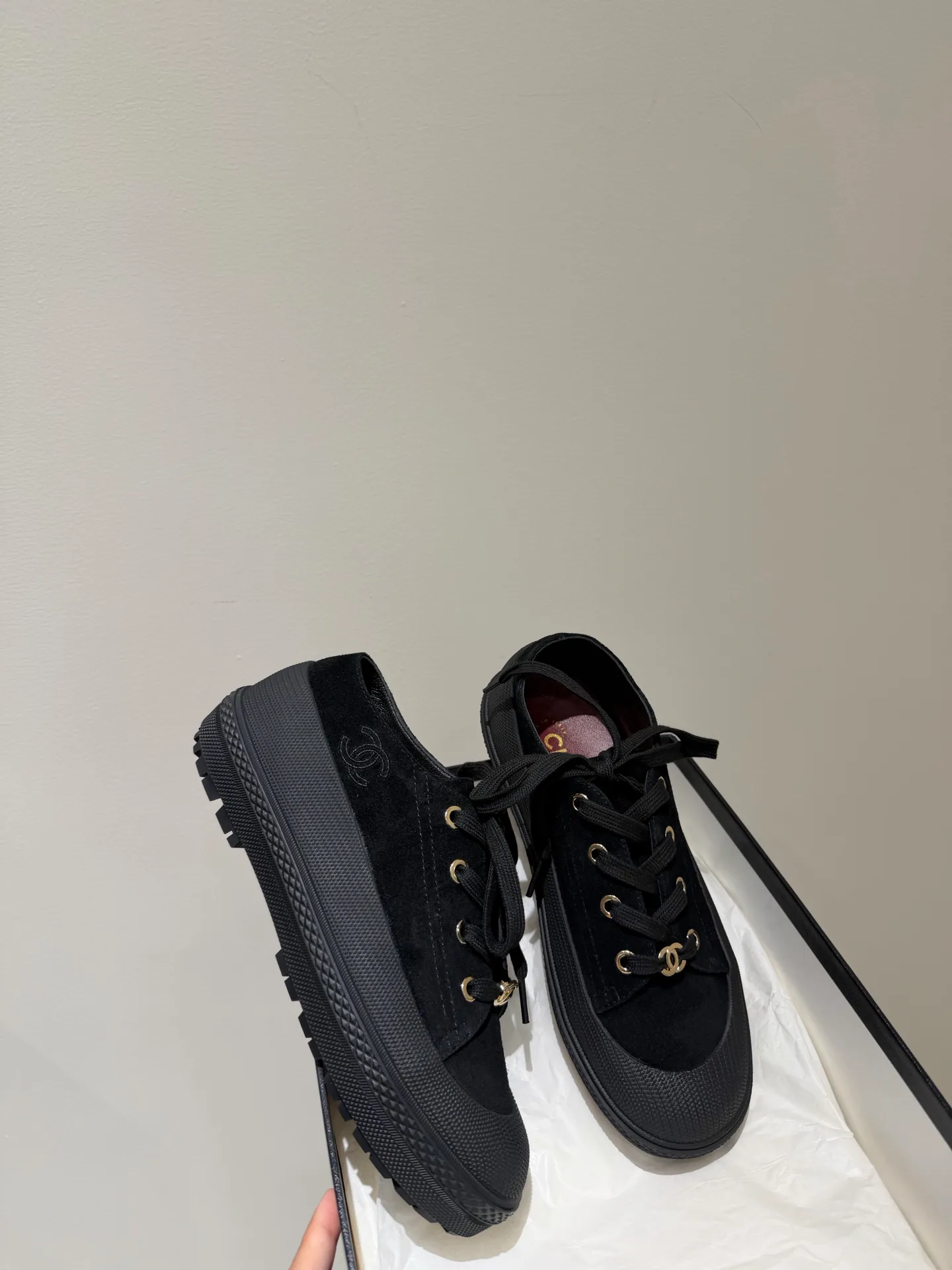 Women's Sneakers CHANEL 17956128