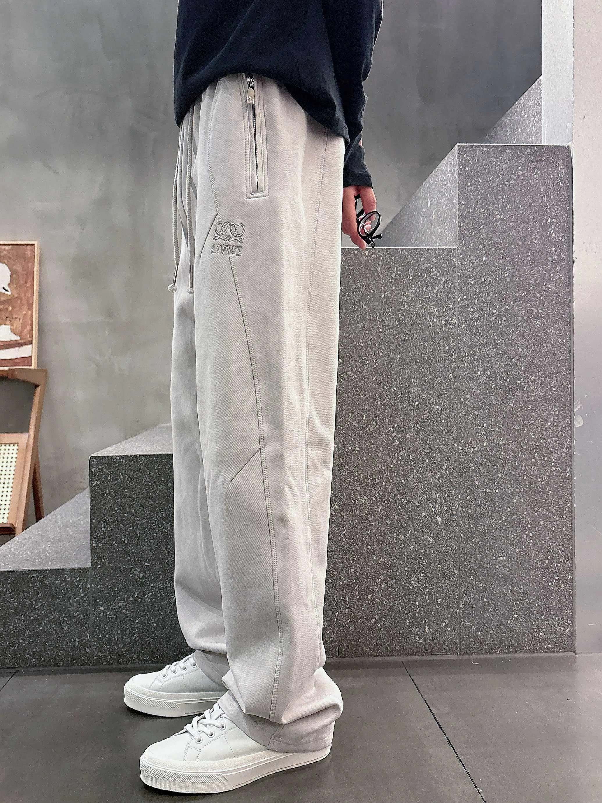 Men's Trousers LOEWE 18368686