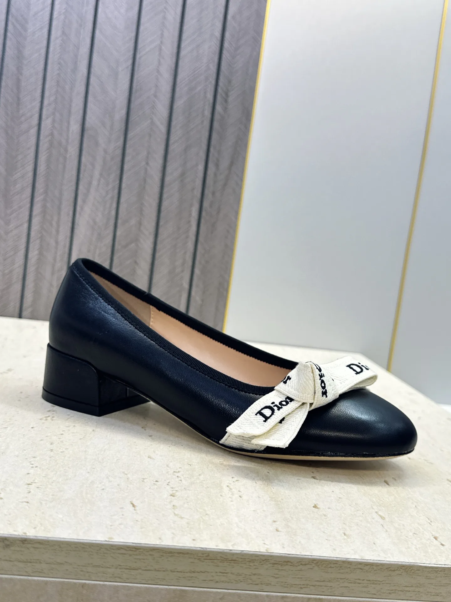 Women's Ballet Flats CHRISTIAN DIOR 18132752