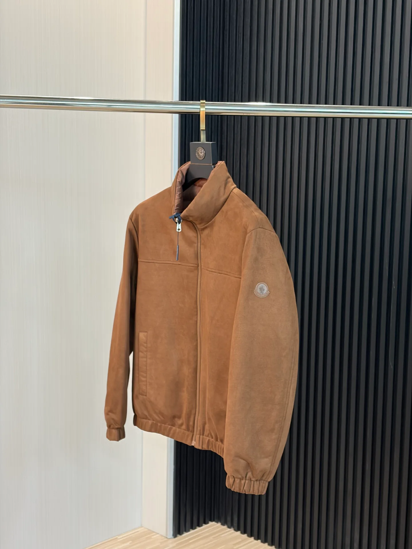 Women's Jackets And Down Jackets MONCLER 18188487