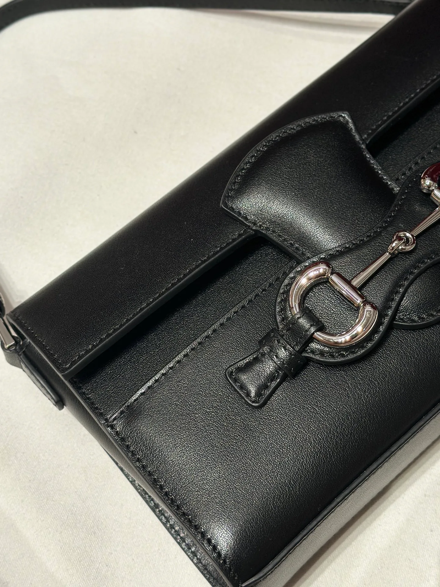 Классические Сумки Женские Gucci 18664207