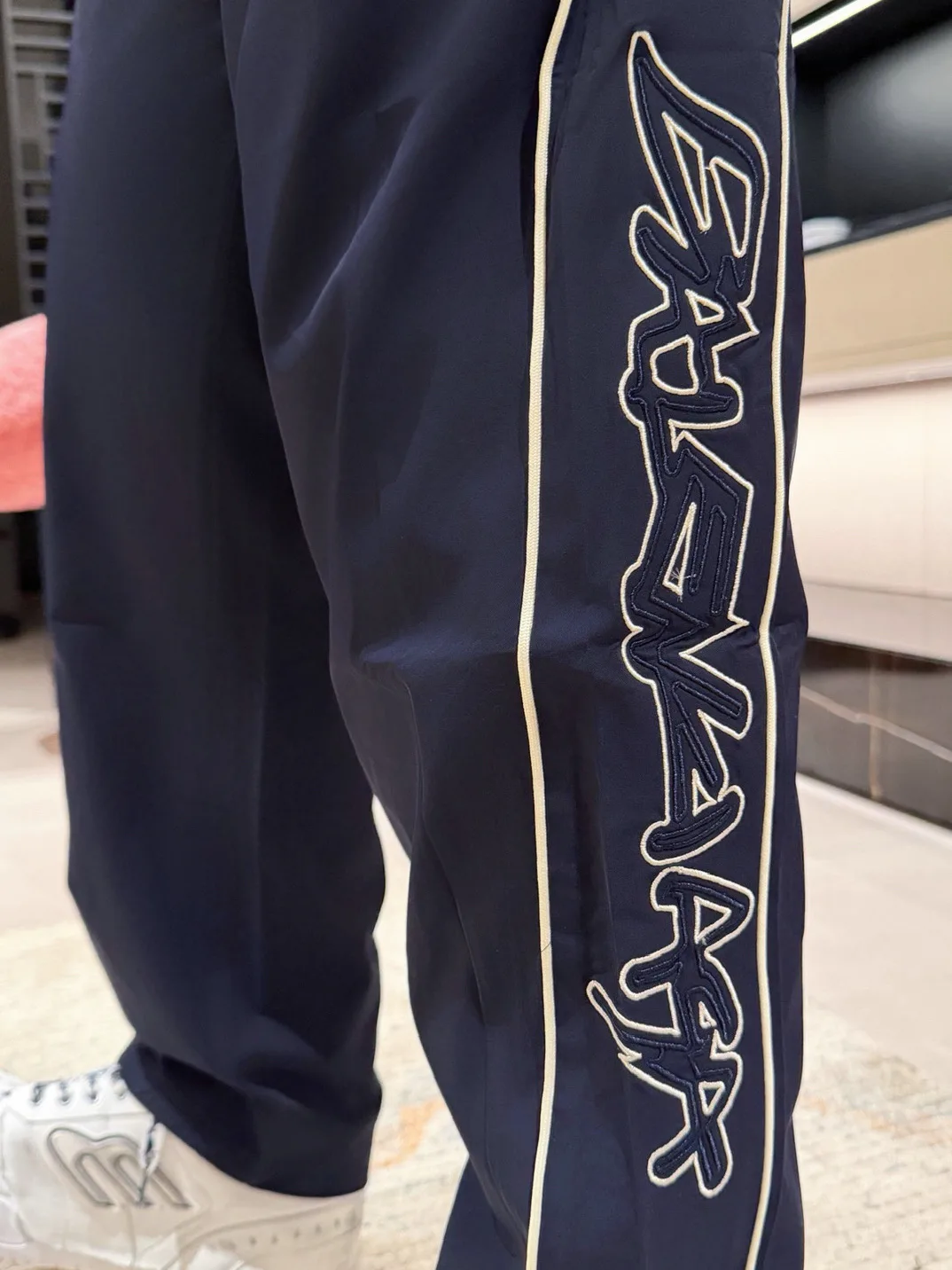 Men's Trousers BALENCIAGA 18499724