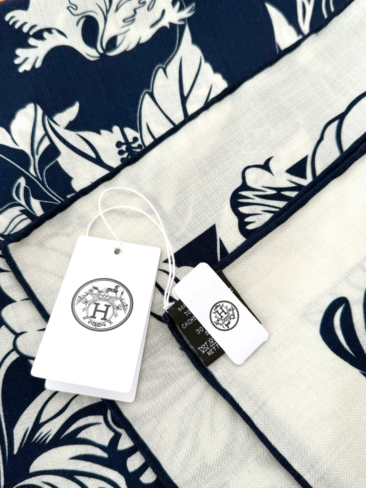 Silk Scarves HERMES 18476570