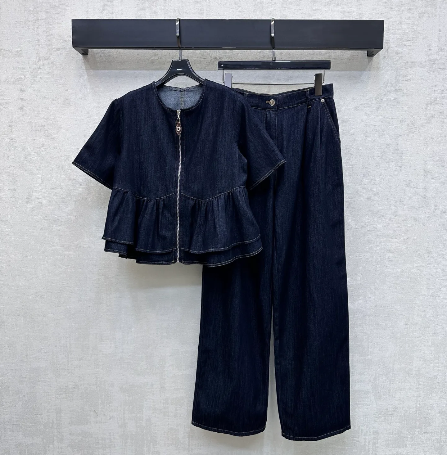 Women's Jeans LOUIS VUITTON 18181801