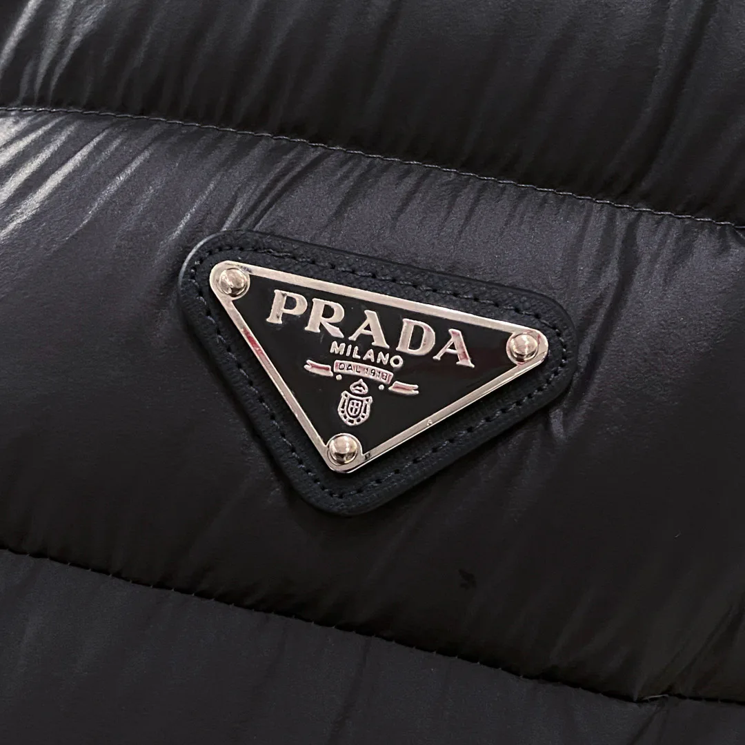 Жилеты Мужские Prada 18572304