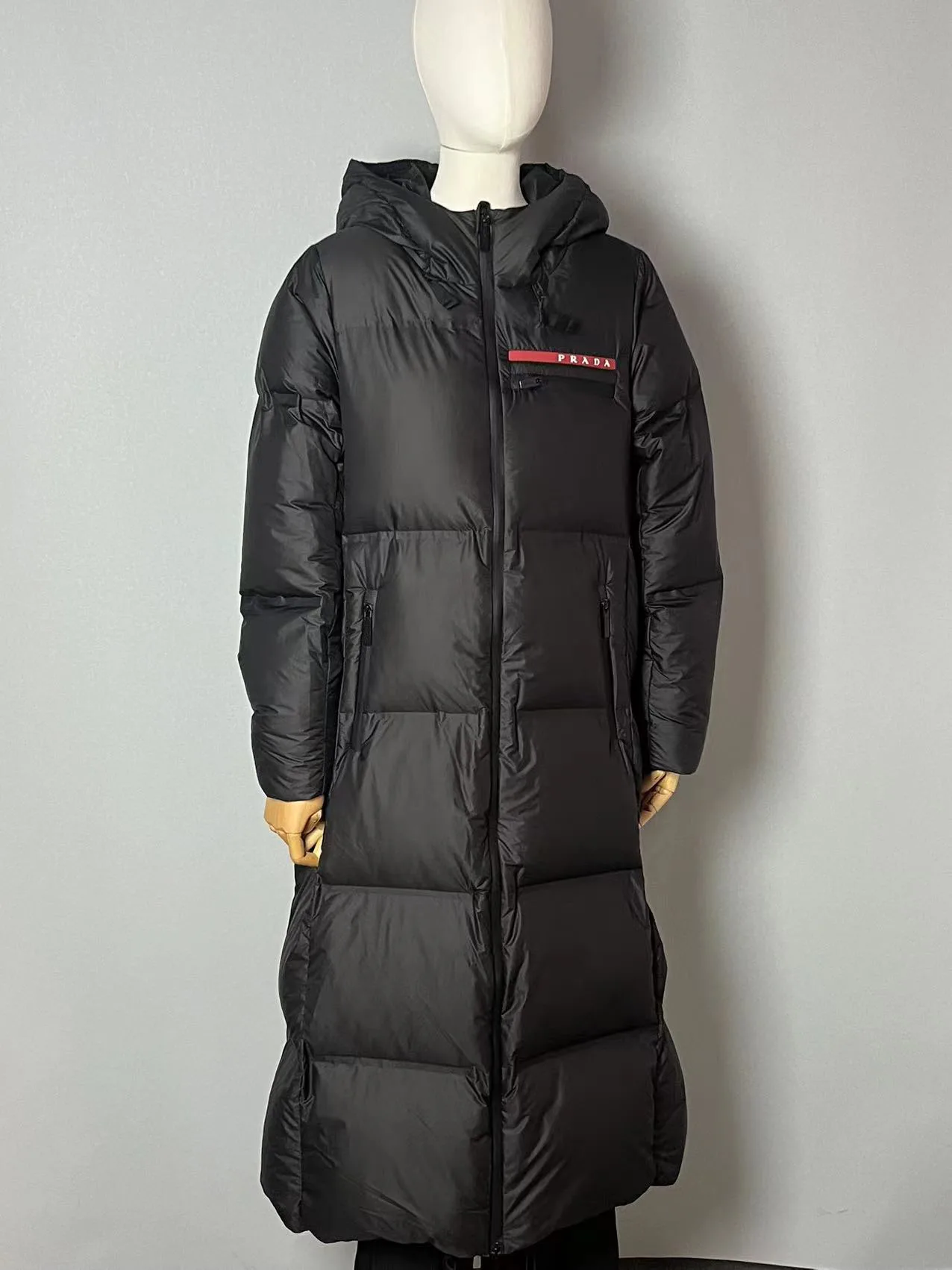 Куртки И Пуховики Женские Prada 18597077