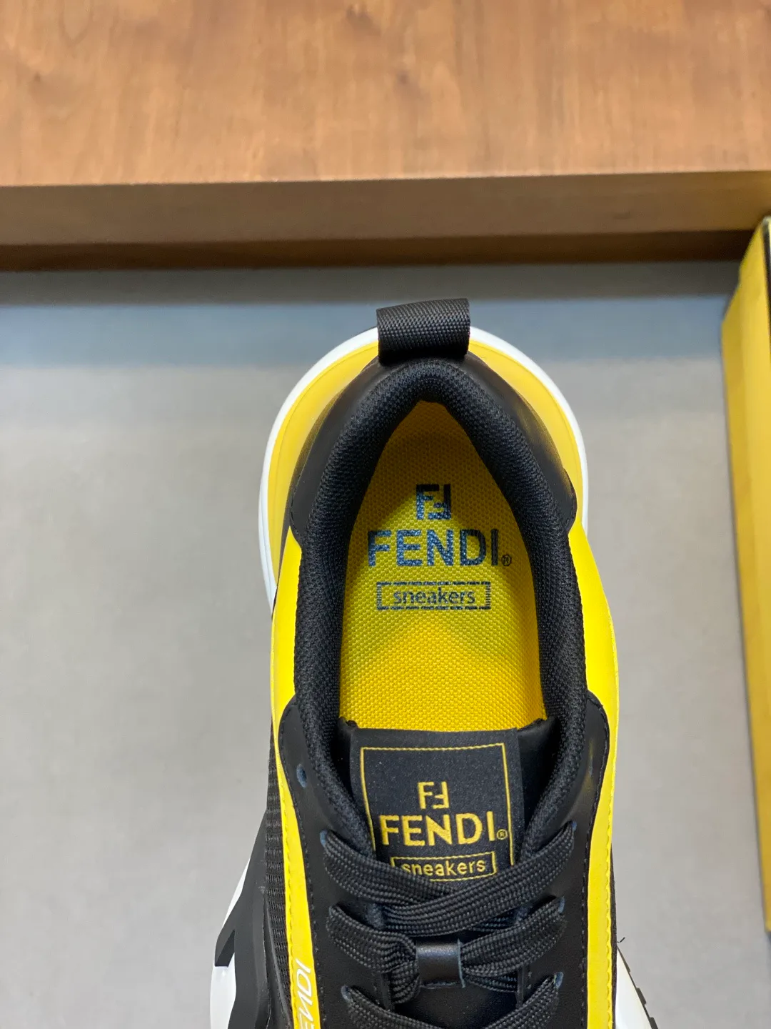 Men's Sneakers FENDI 18079023