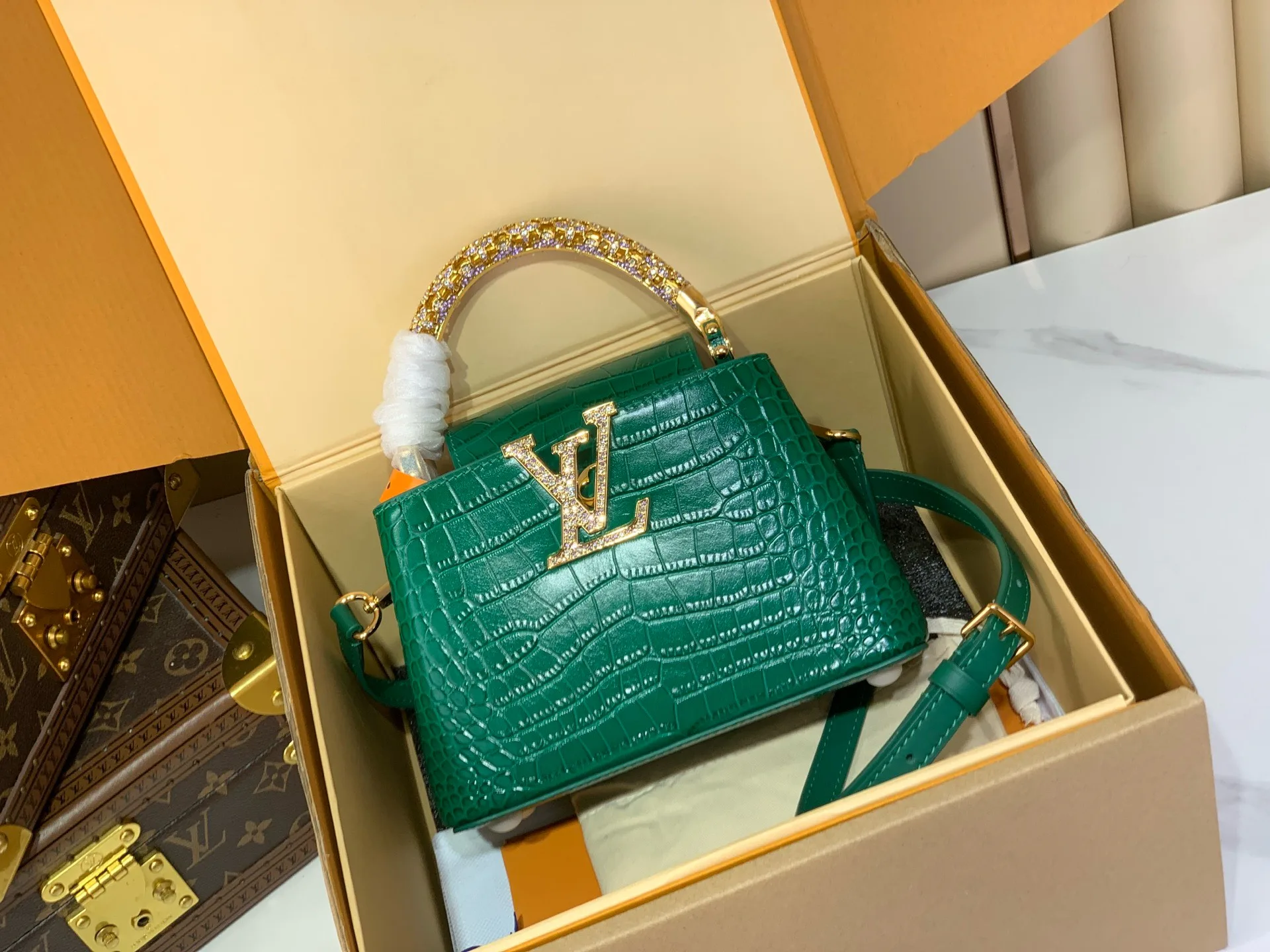 Women's Classic Handbags LOUIS VUITTON 17499368