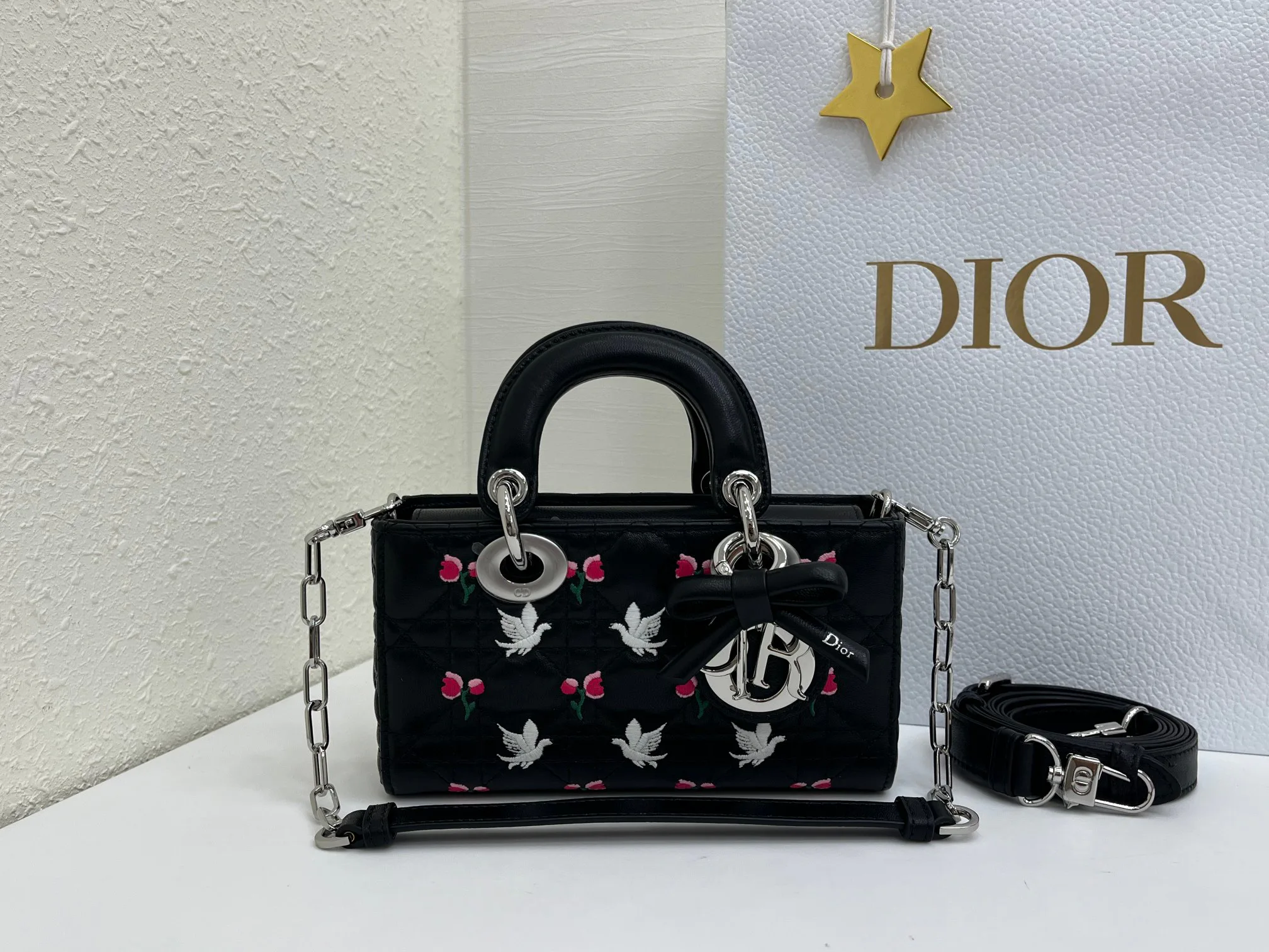 Women's Classic Handbags CHRISTIAN DIOR 17407056