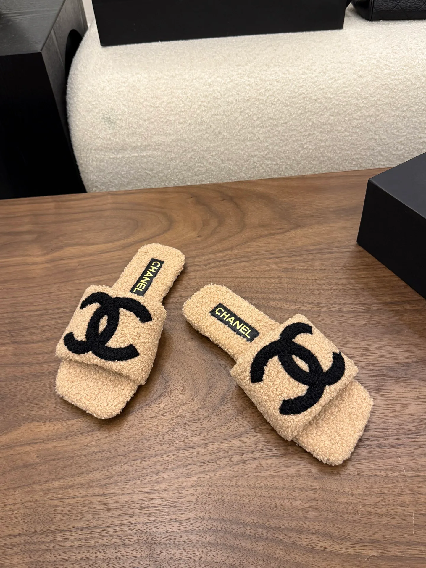 Women's Slippers CHANEL 18323302