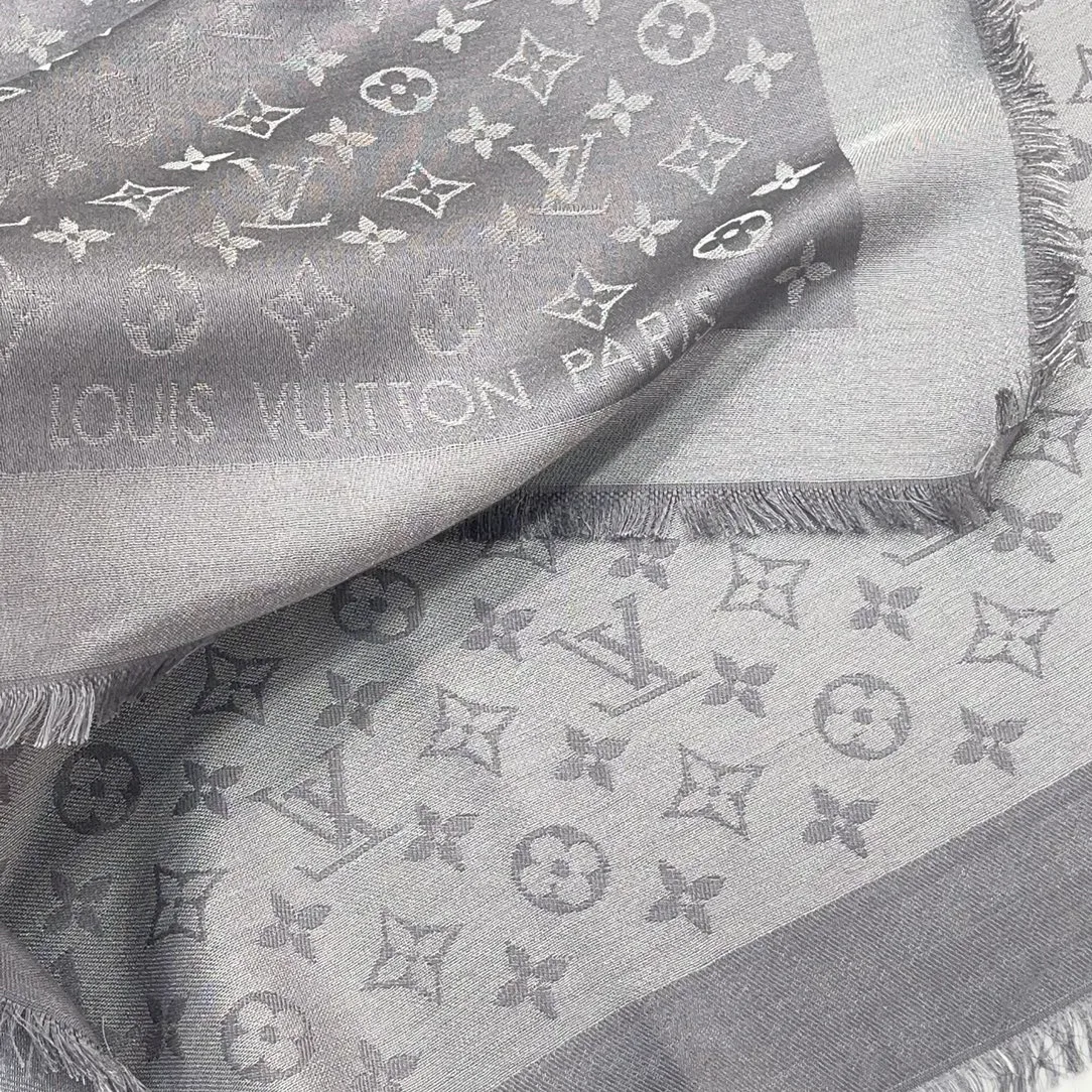 Scarves LOUIS VUITTON 17815856