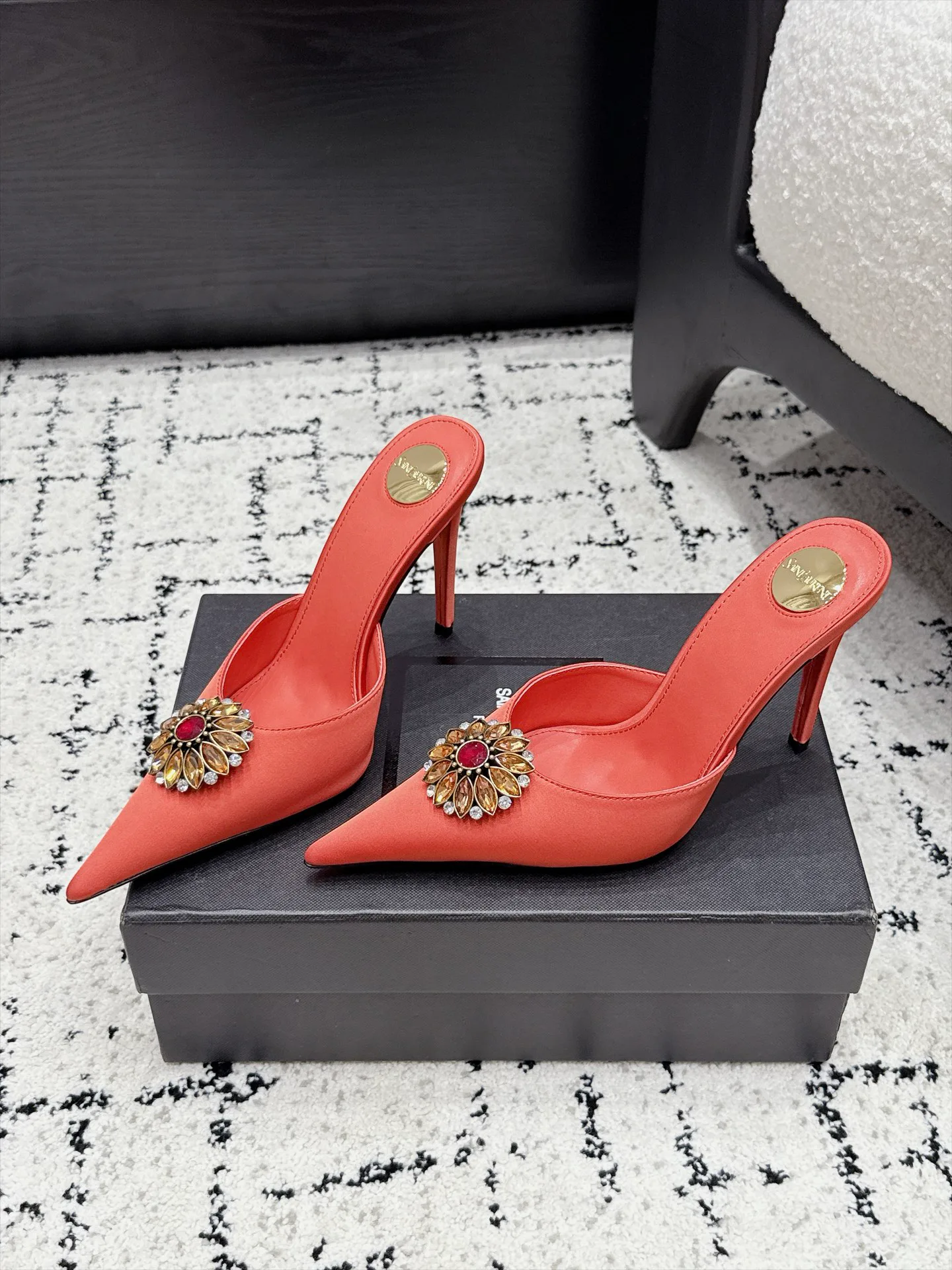 Women's Mules And Clogs SAINT LAURENT 17946871