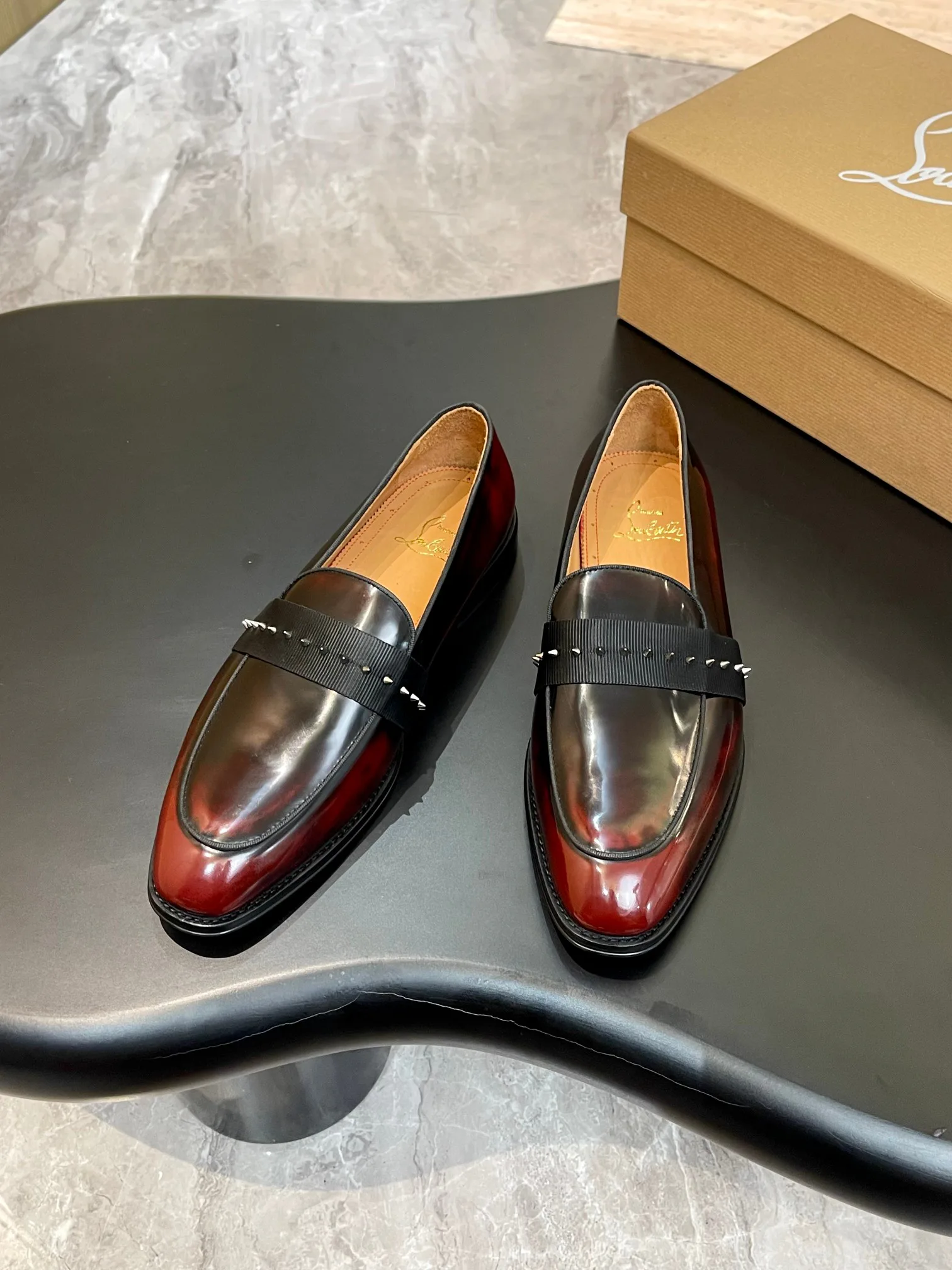 Men's Loafers And Dress Shoes CHRISTIAN LOUBOUTIN 18117258