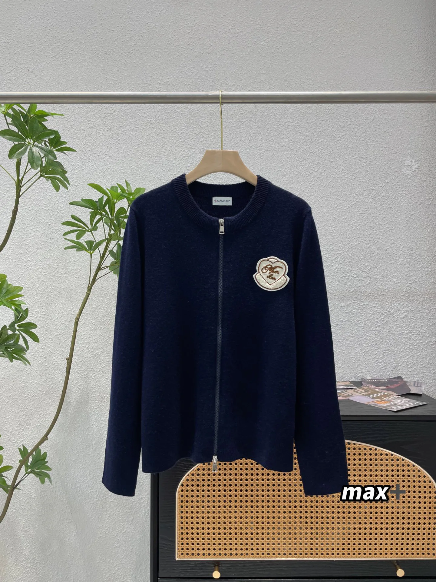 Women's Jumpers And Sweaters MONCLER 18106617