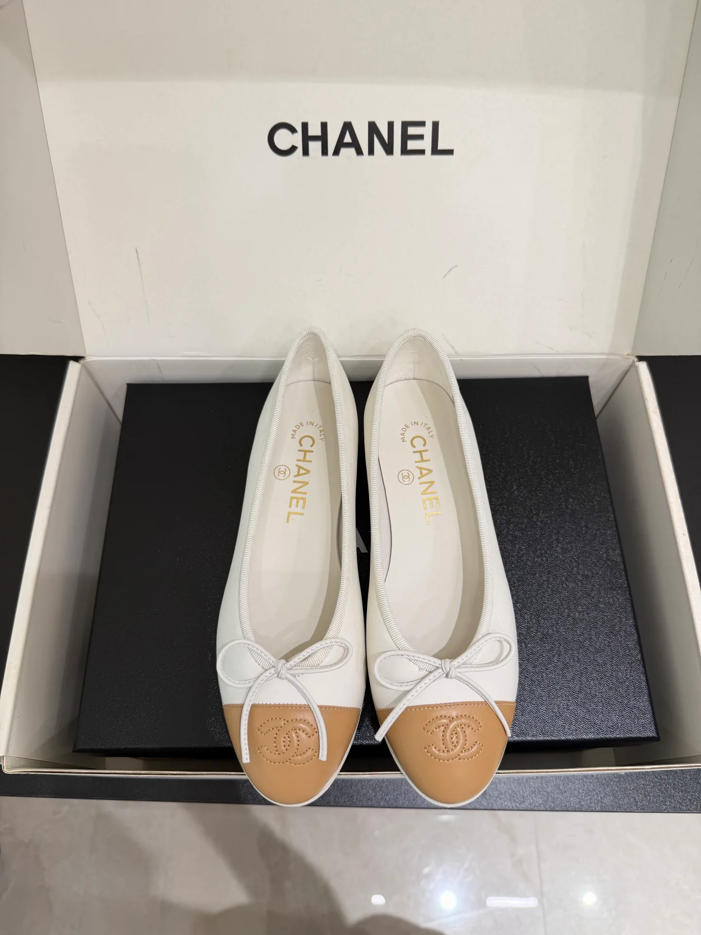 Women's Ballet Flats CHANEL 18080135
