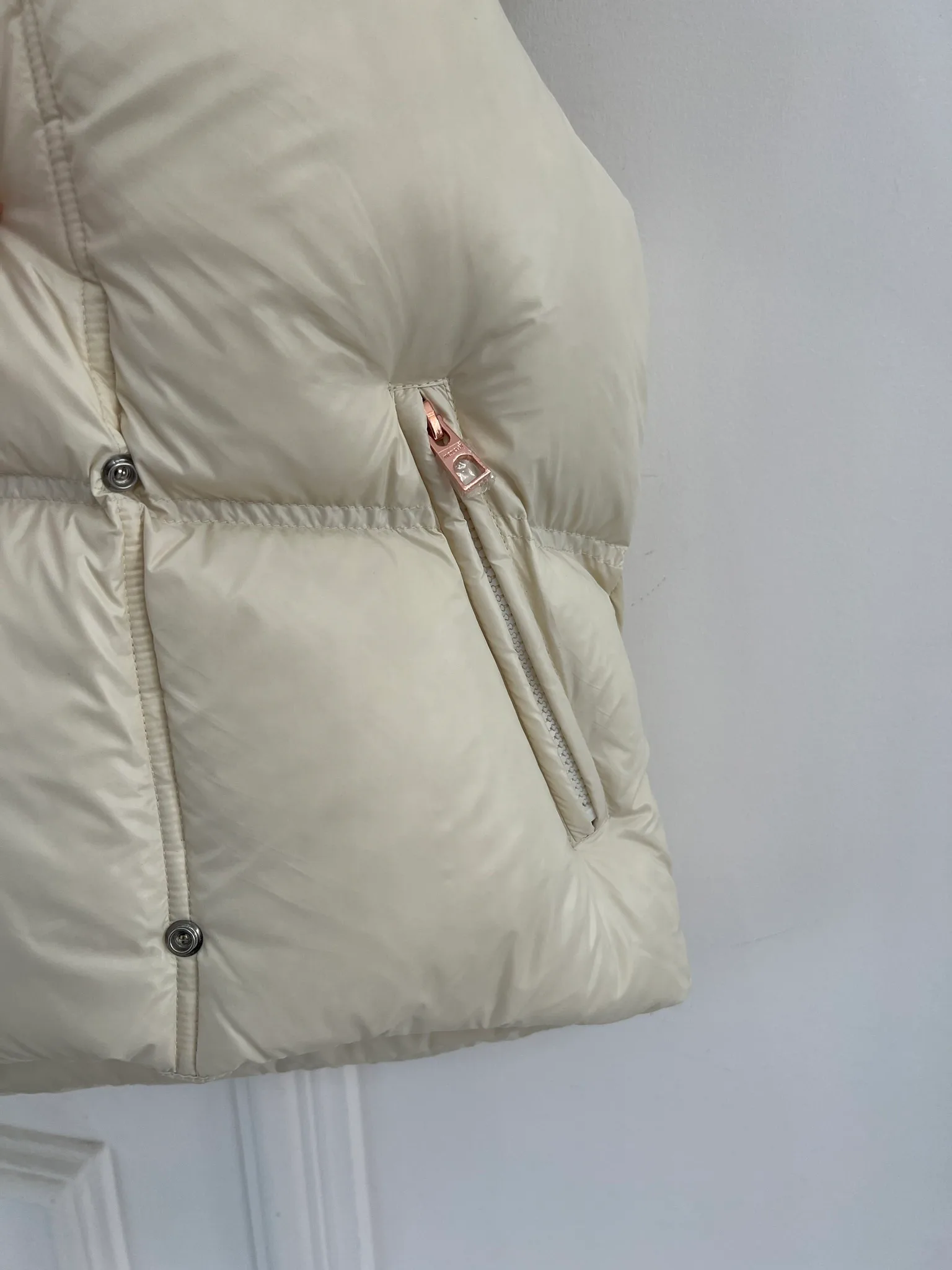 Women's Vests MONCLER 18416173