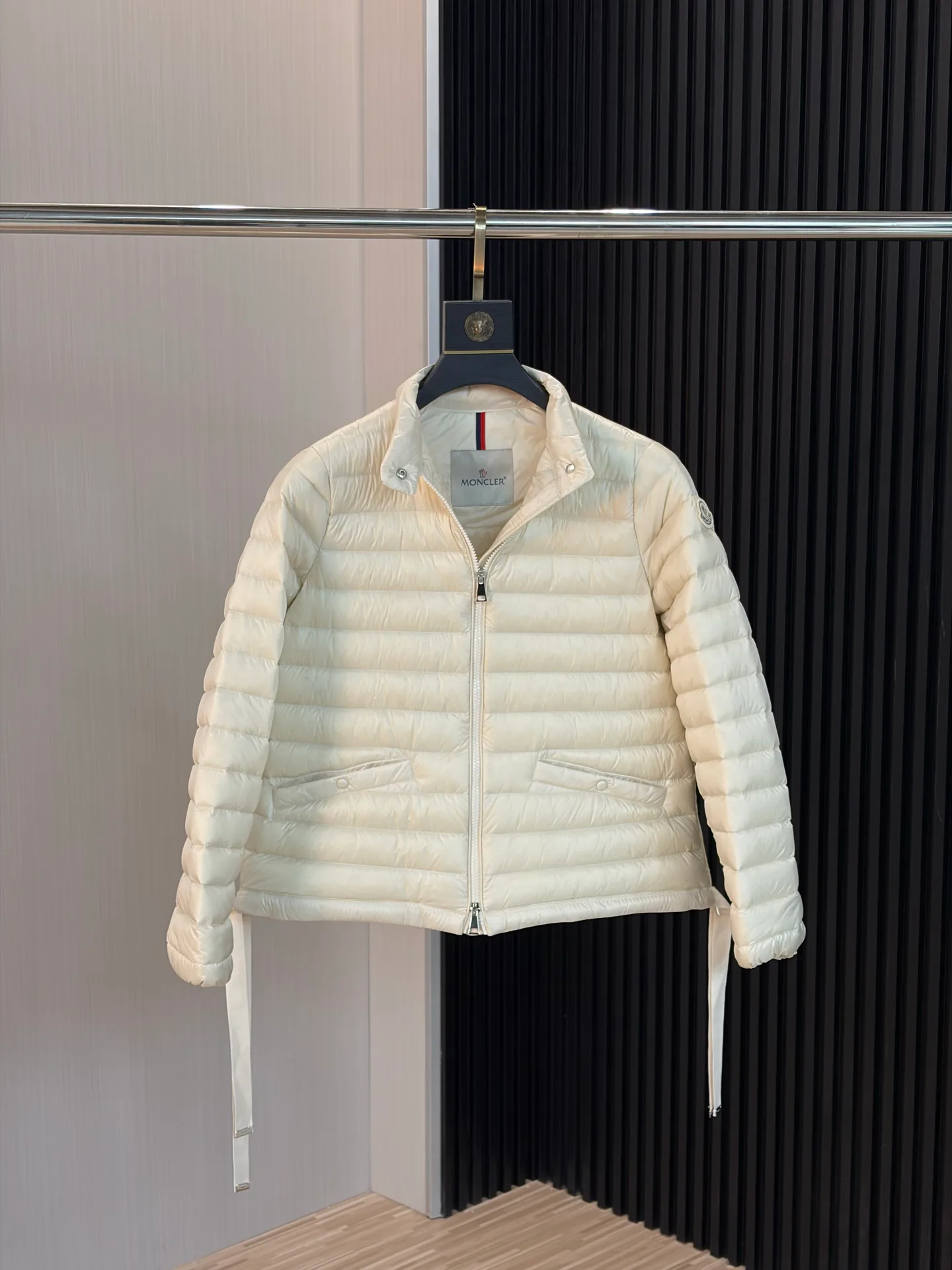 Men's Jackets And Down Jackets MONCLER 17908034