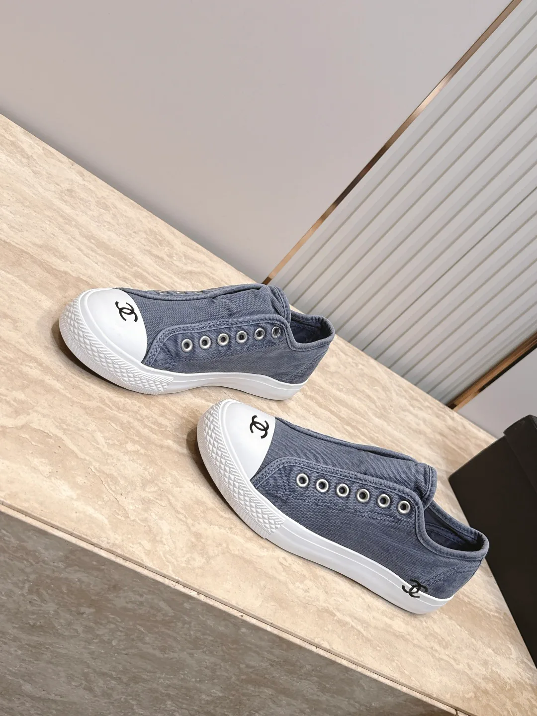 Women's Canvas Shoes CHANEL 18025817