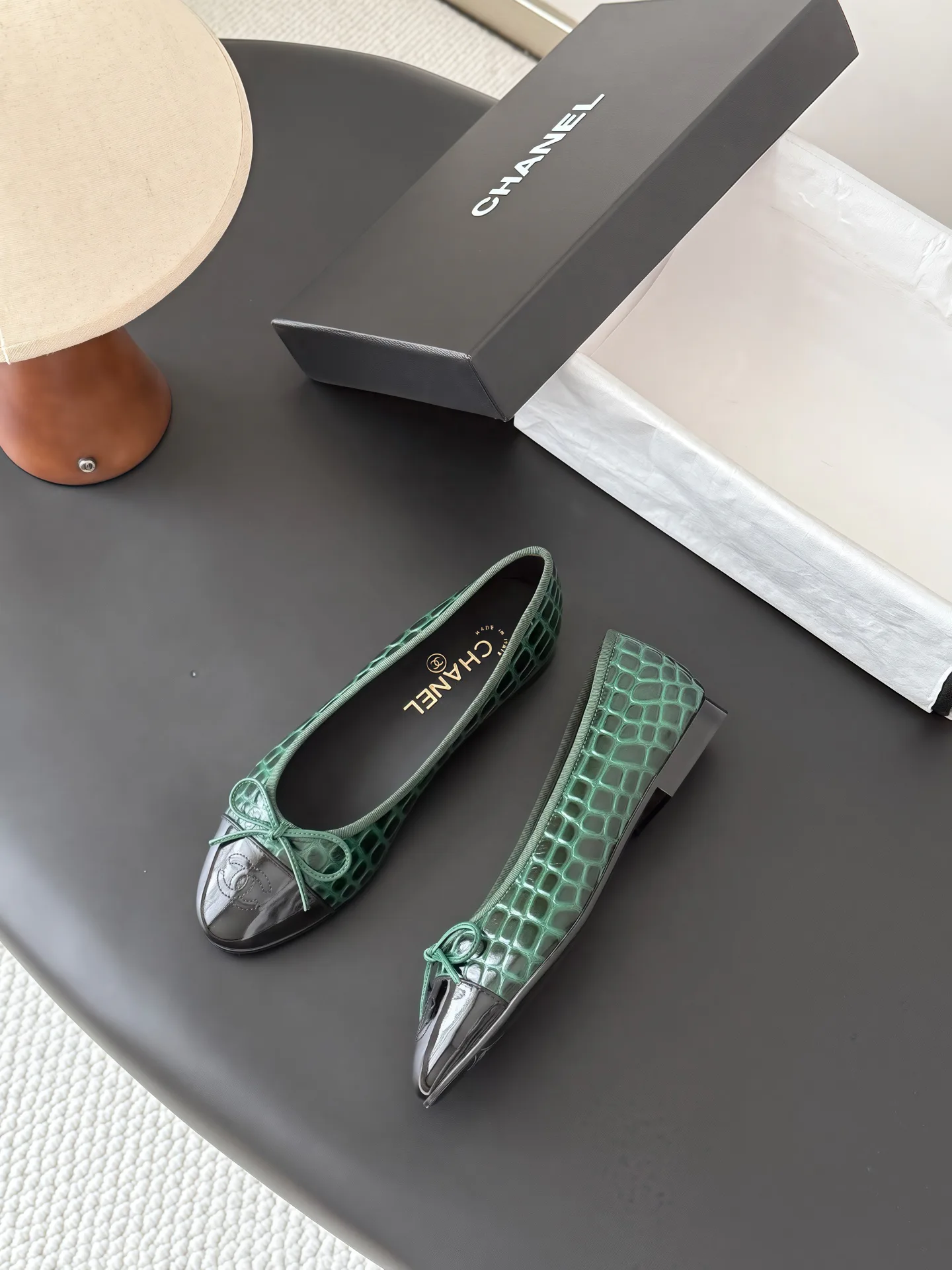 Women's Ballet Flats CHANEL 18083675