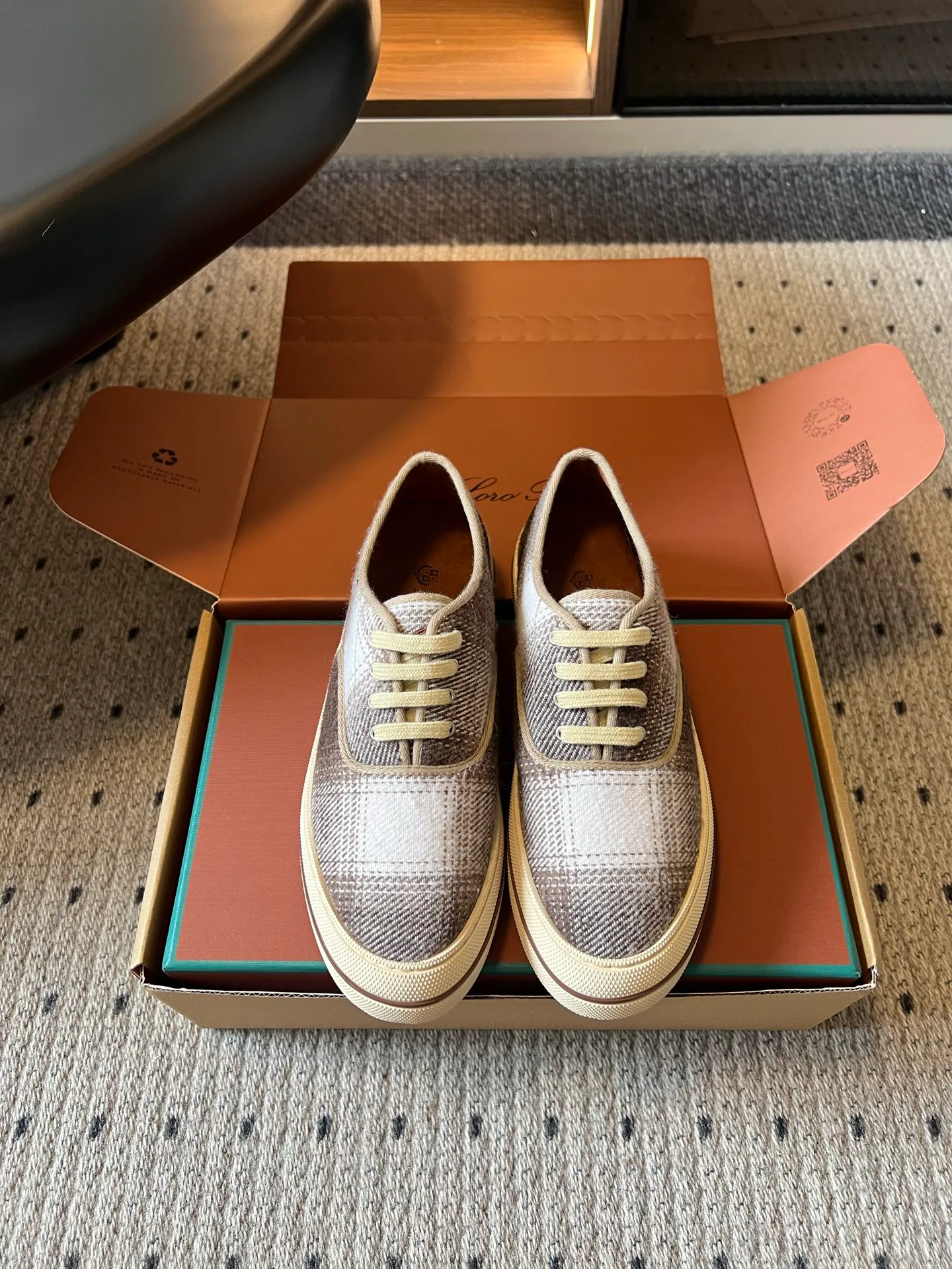 Women's Sneakers LORO PIANA 17942680
