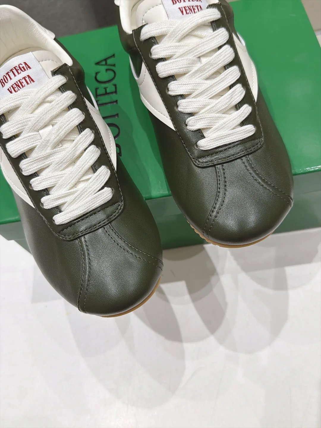 Women's Sneakers BOTTEGA VENETA 18534857