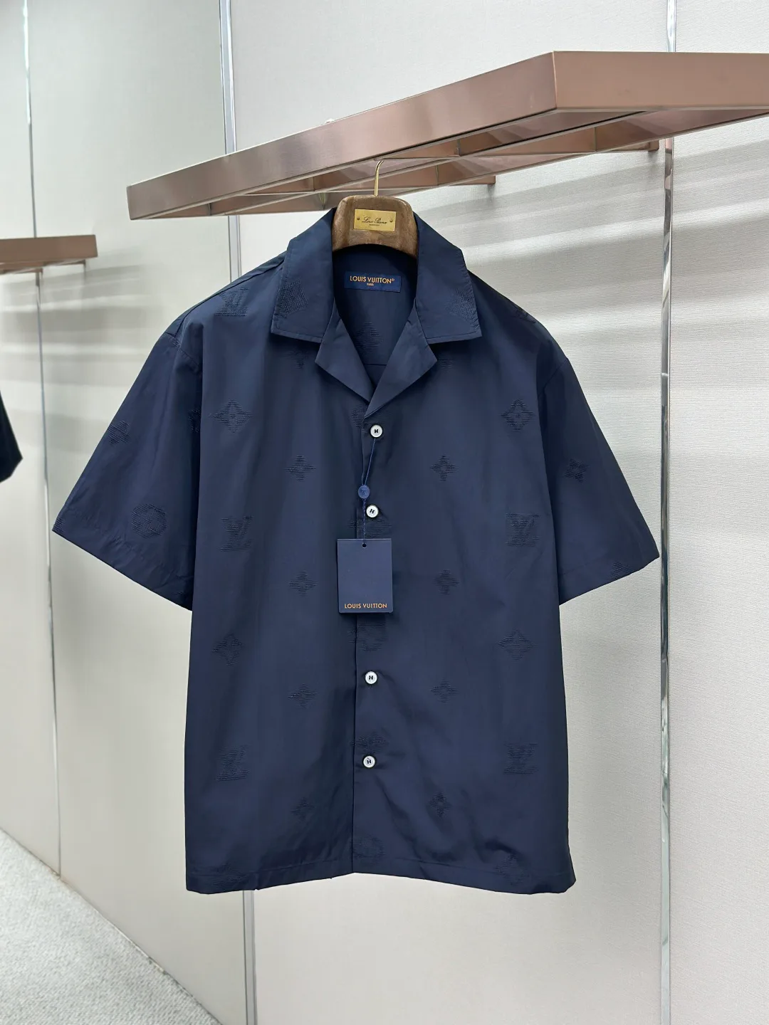 Men's Shirts LOUIS VUITTON 18109799