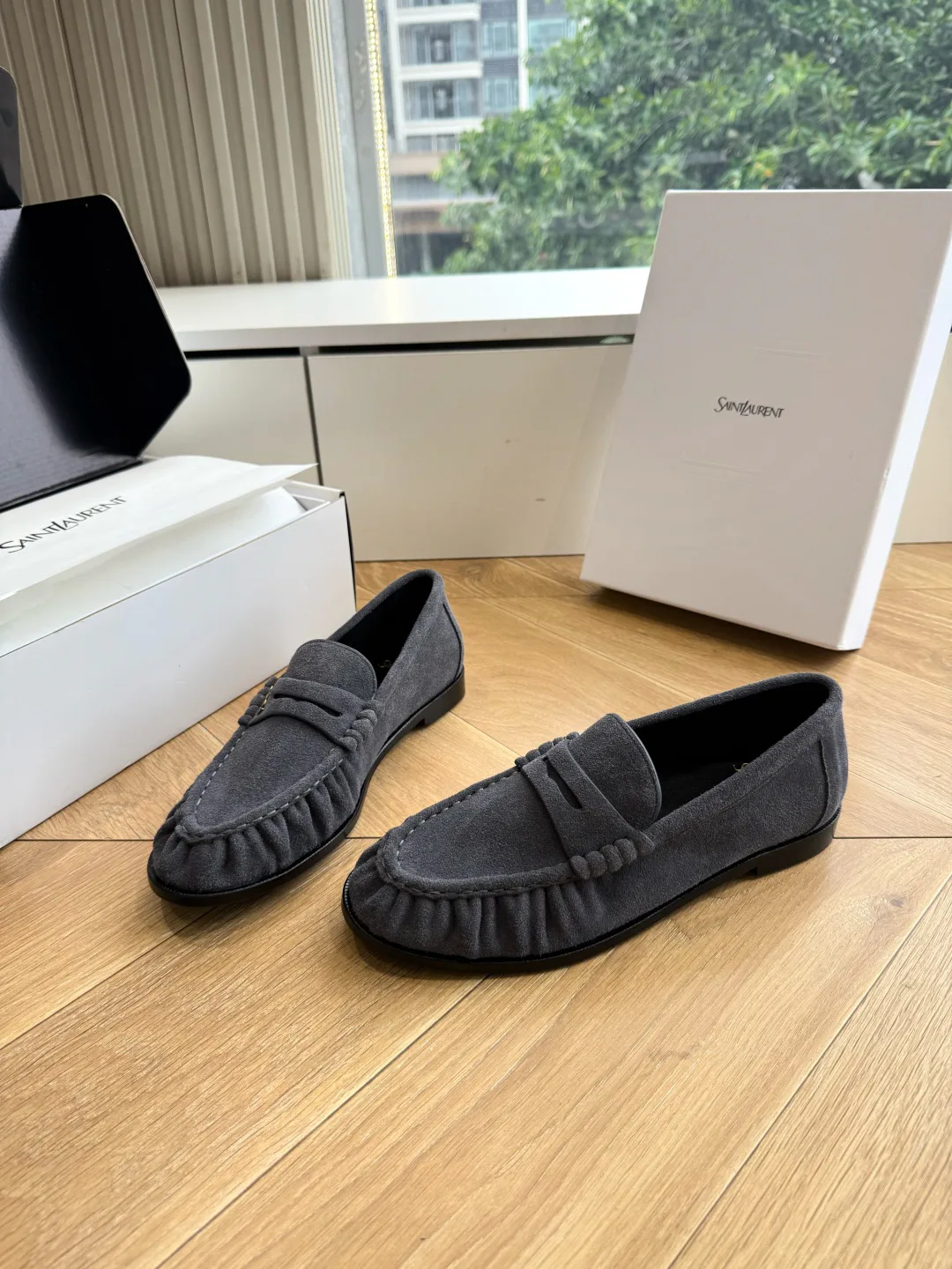 Men's Loafers And Dress Shoes SAINT LAURENT 17781549