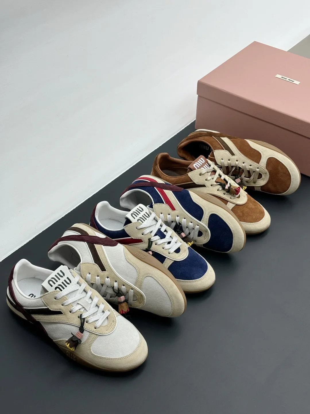 Women's Sneakers MIU MIU 18006257