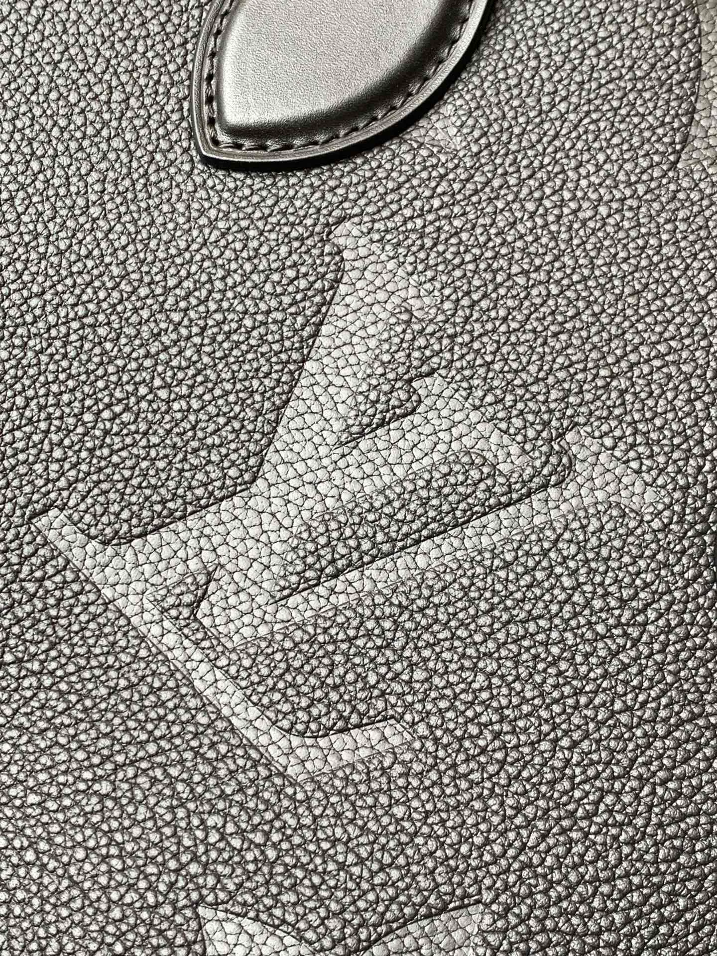 Women's Classic Handbags LOUIS VUITTON 18148122