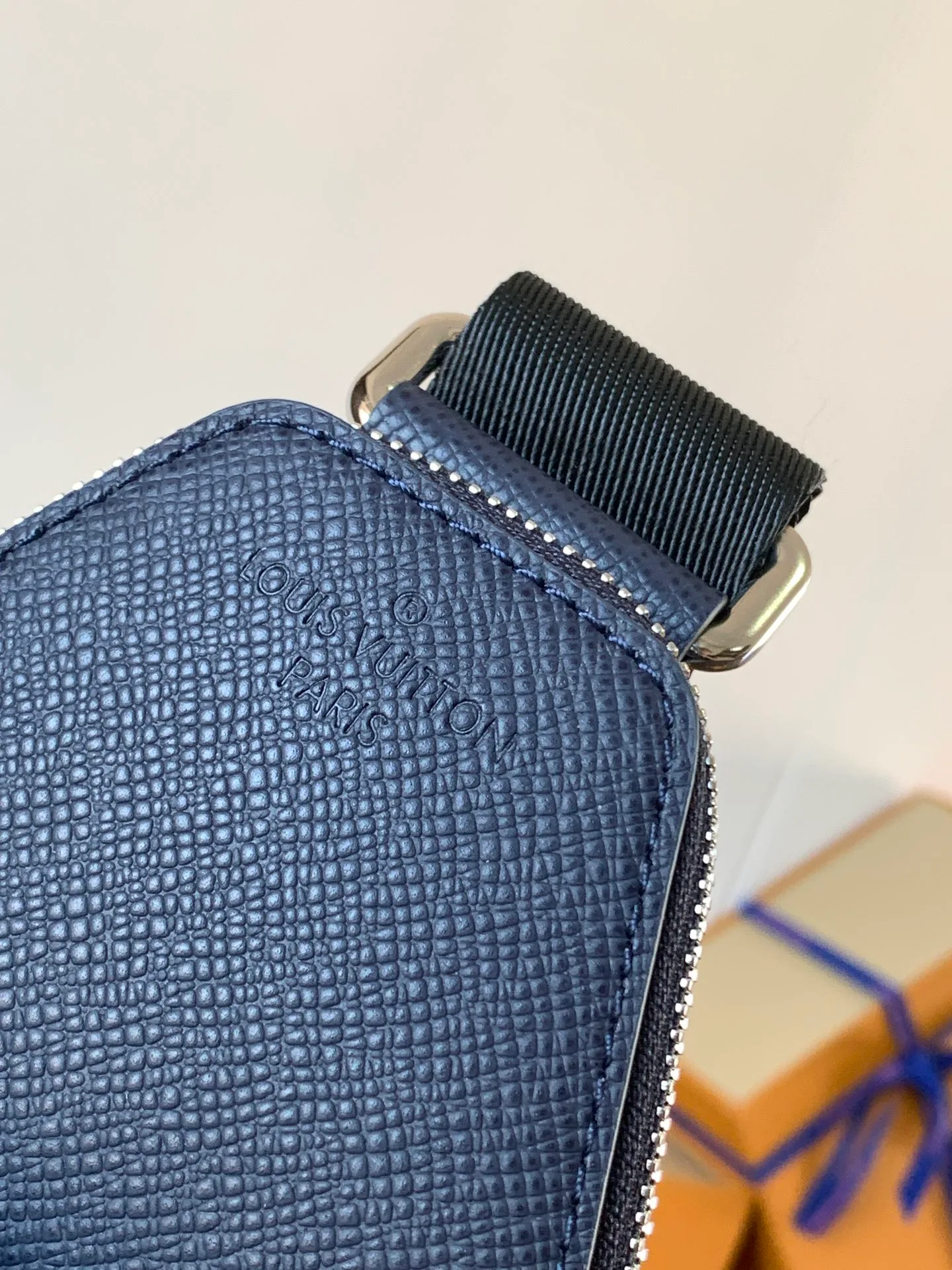 Women's Shoulder Bags LOUIS VUITTON 17948727