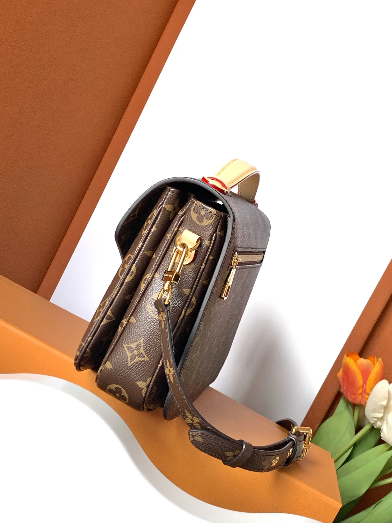 Women's Classic Handbags LOUIS VUITTON 18260498