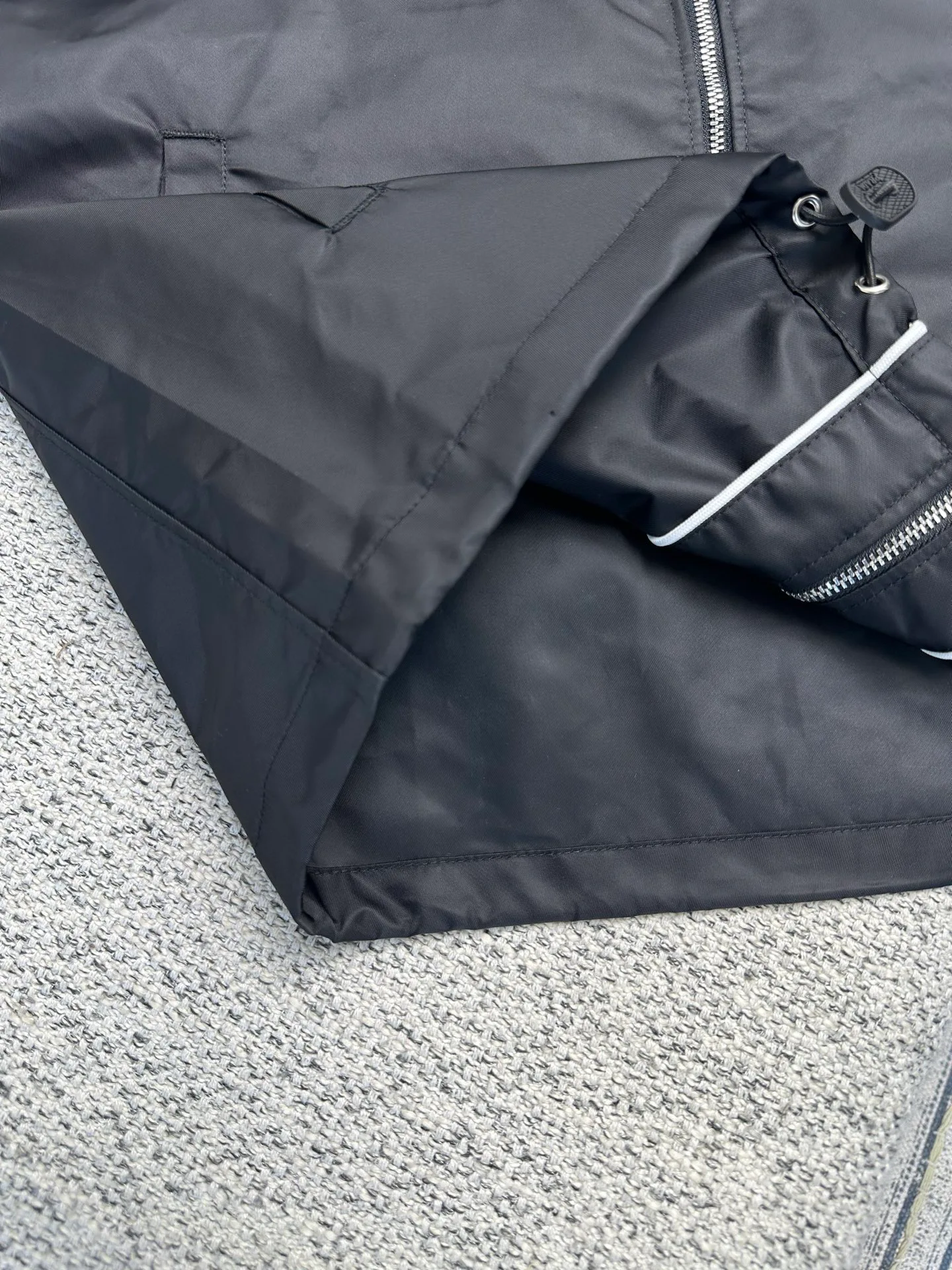 Men's Jackets And Down Jackets PRADA 18073951