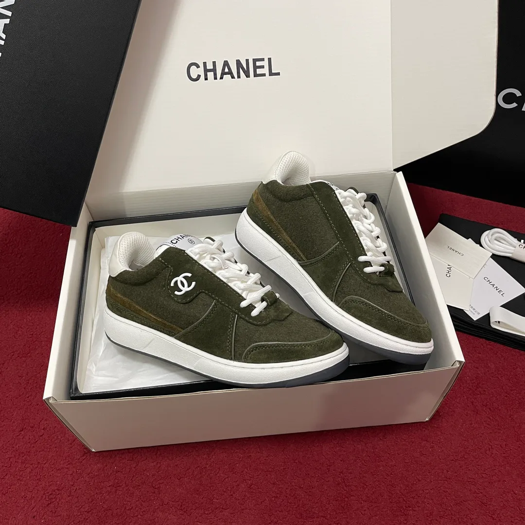 Women's Sneakers CHANEL 18195105
