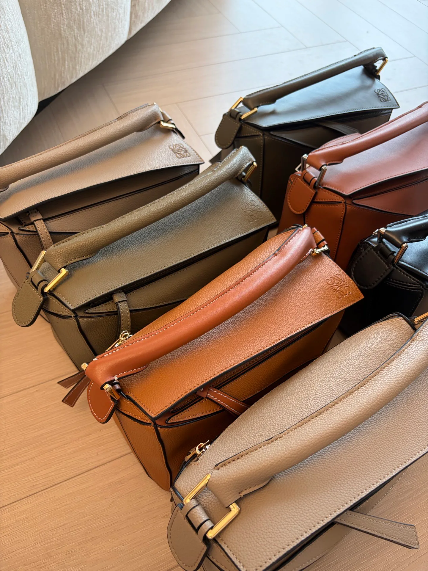 Women's Classic Handbags LOEWE 18064099