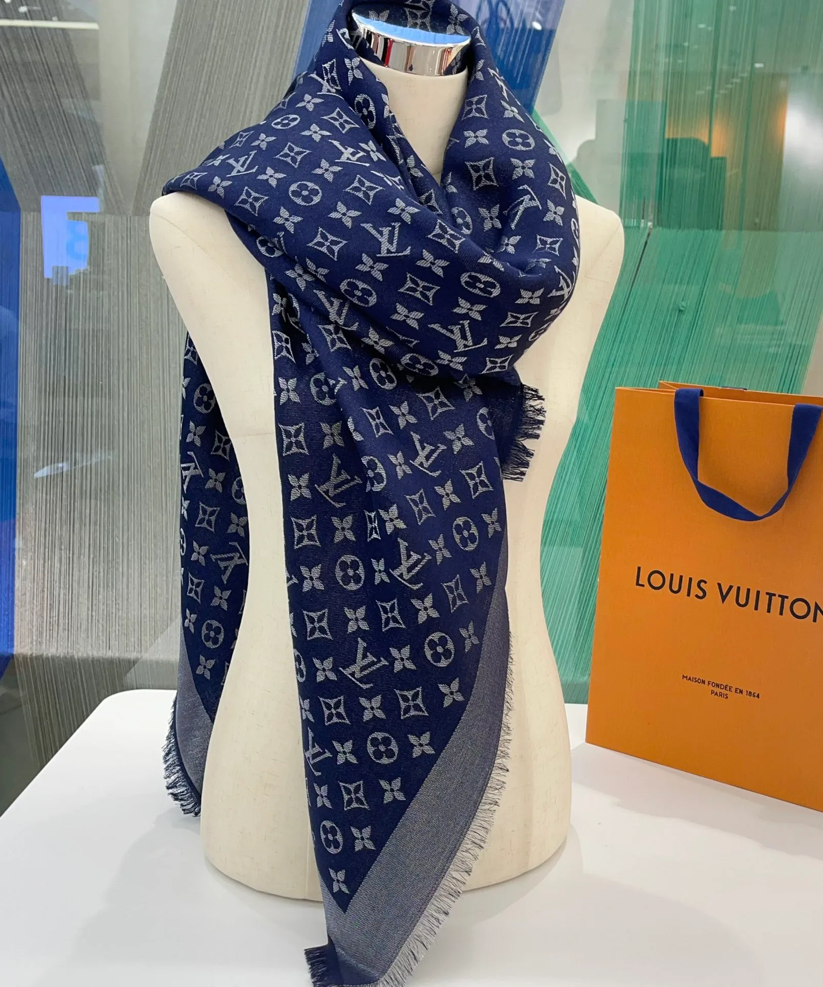 Scarves LOUIS VUITTON 17826484