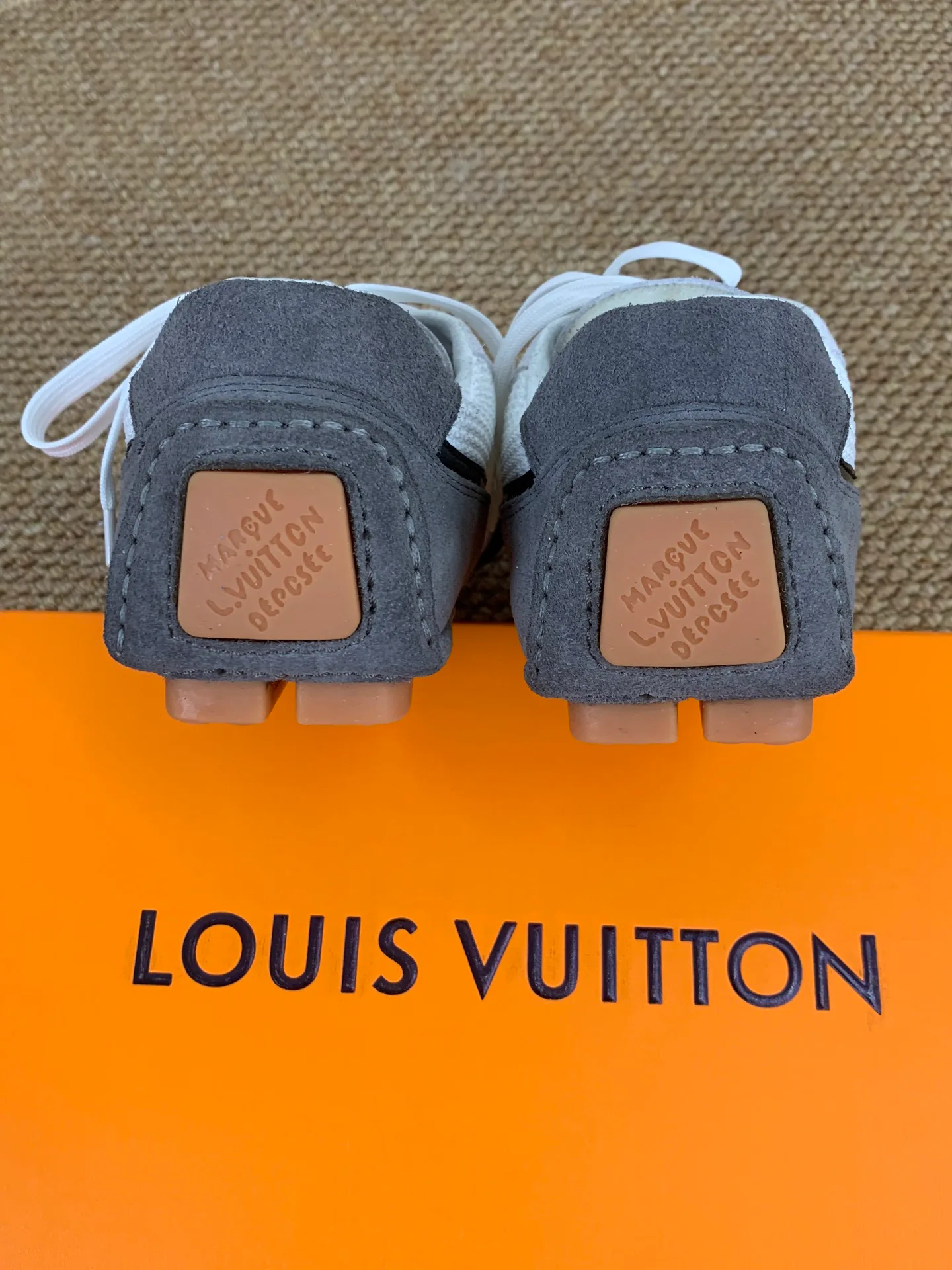 Men's Sneakers LOUIS VUITTON 17545219