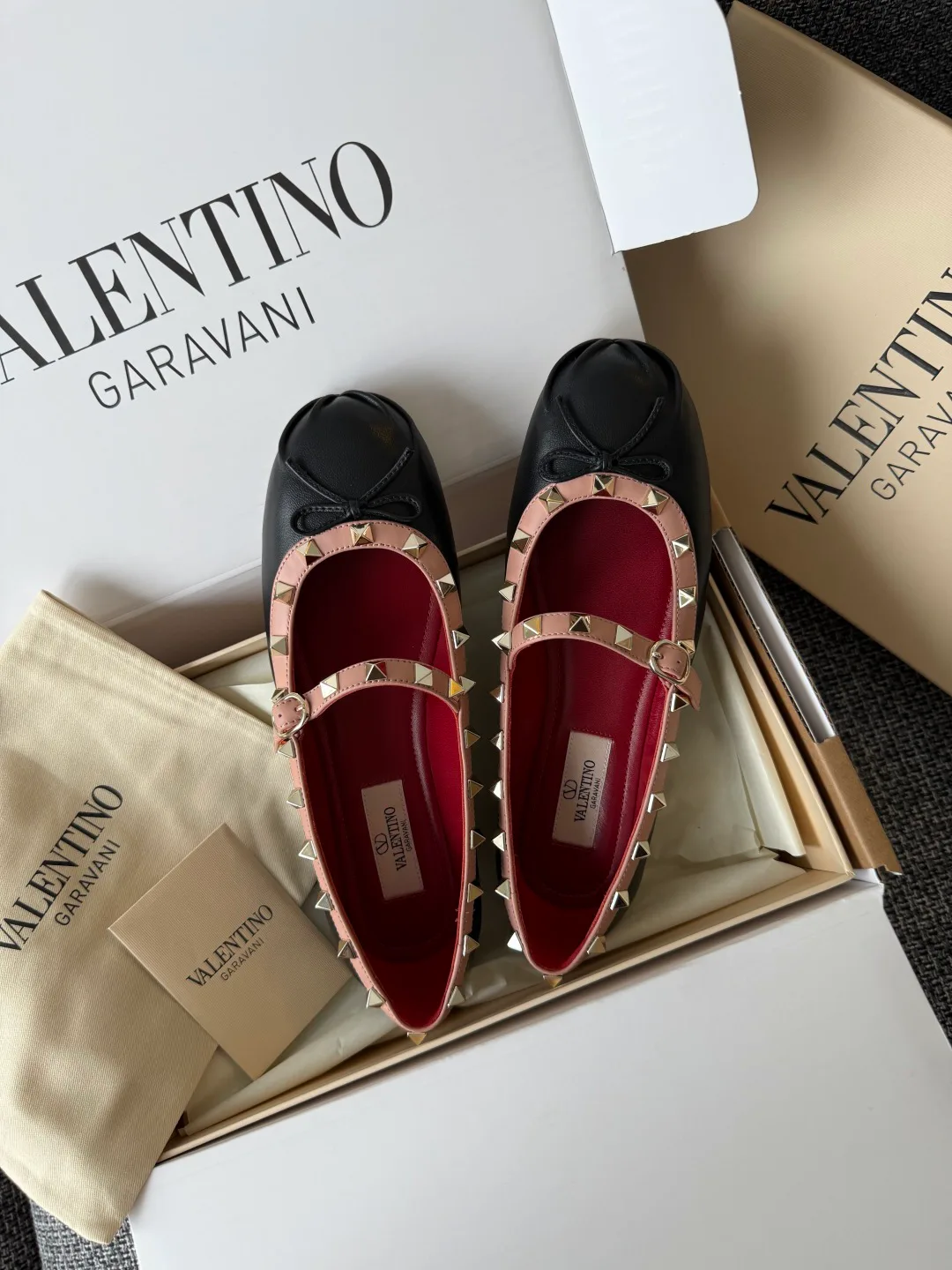 Women's Ballet Flats VALENTINO 18243754