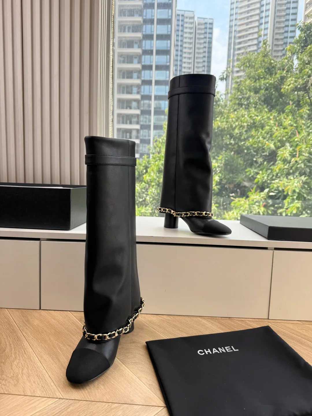 Women's Boots CHANEL 18337123