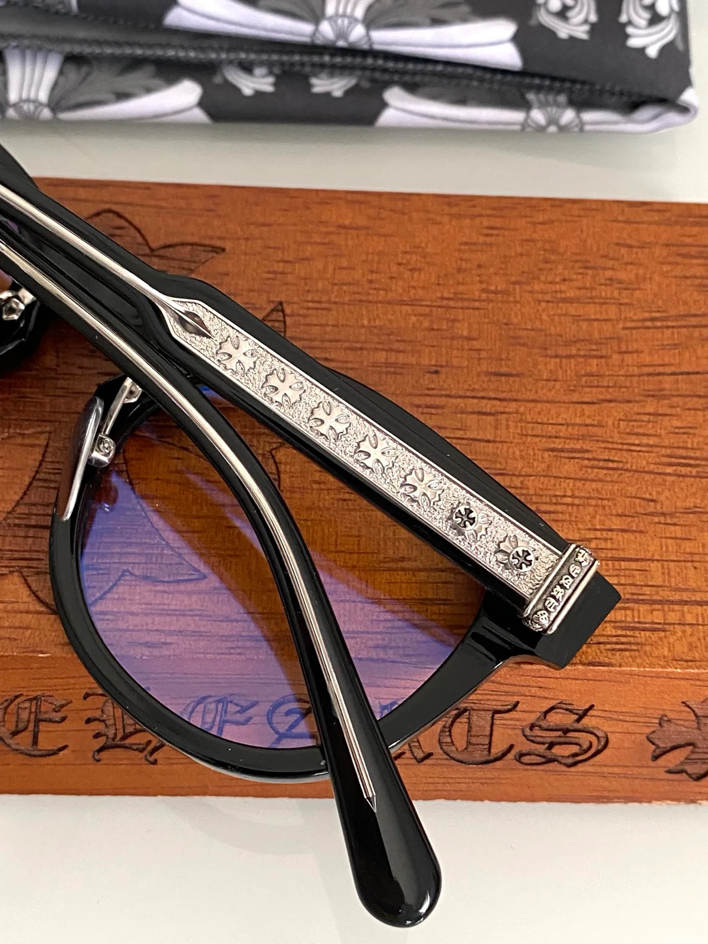 Glasses CHROME HEARTS 17996543