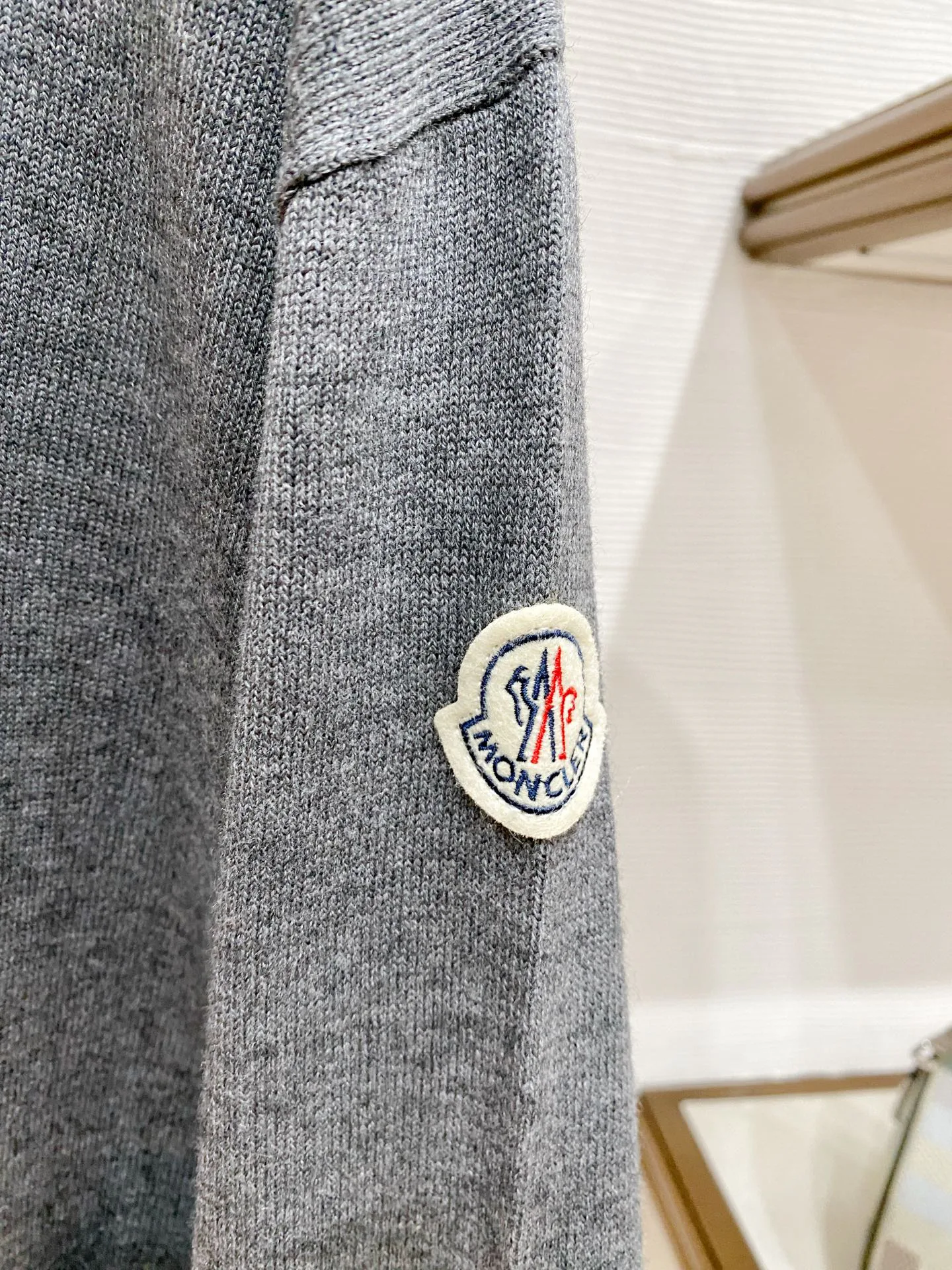 Men's Jumpers And Sweaters MONCLER 18374690