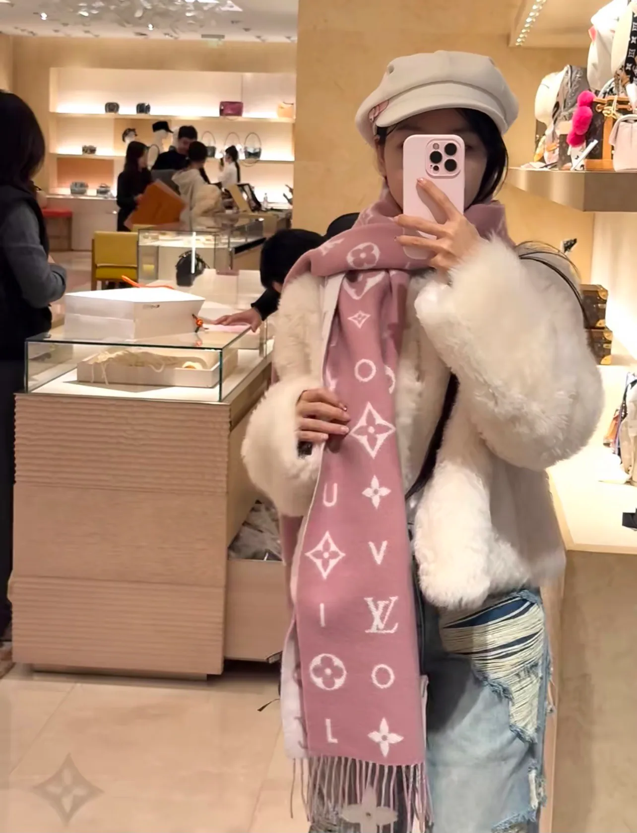 Scarves LOUIS VUITTON 18426916
