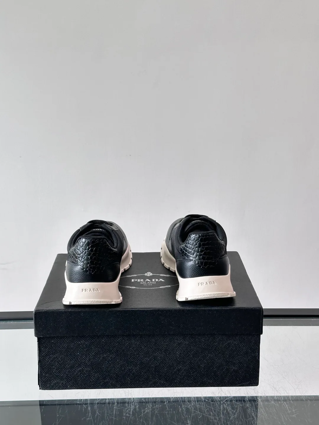 Men's Sneakers PRADA 17982157