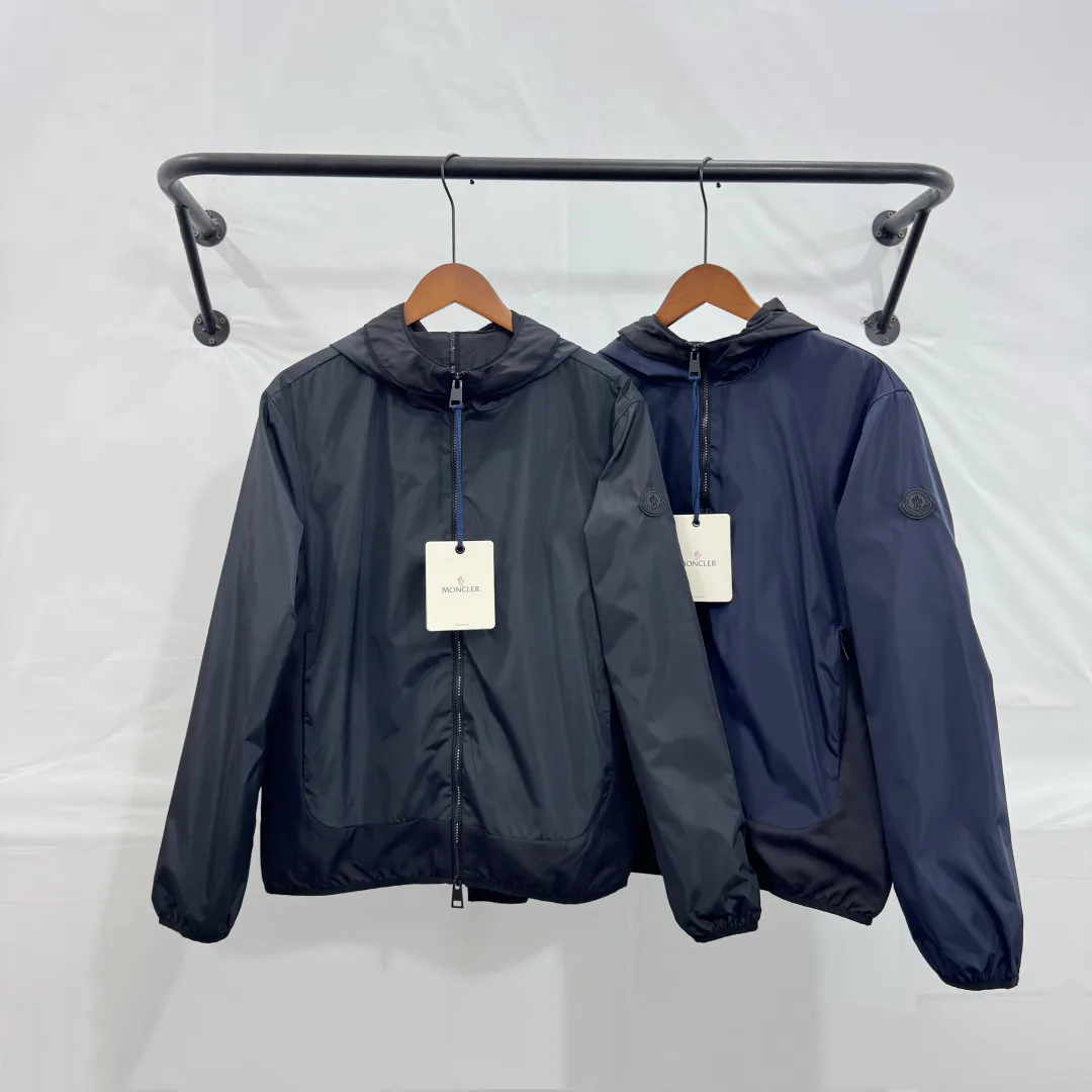 Women's Jackets And Down Jackets MONCLER 18002121