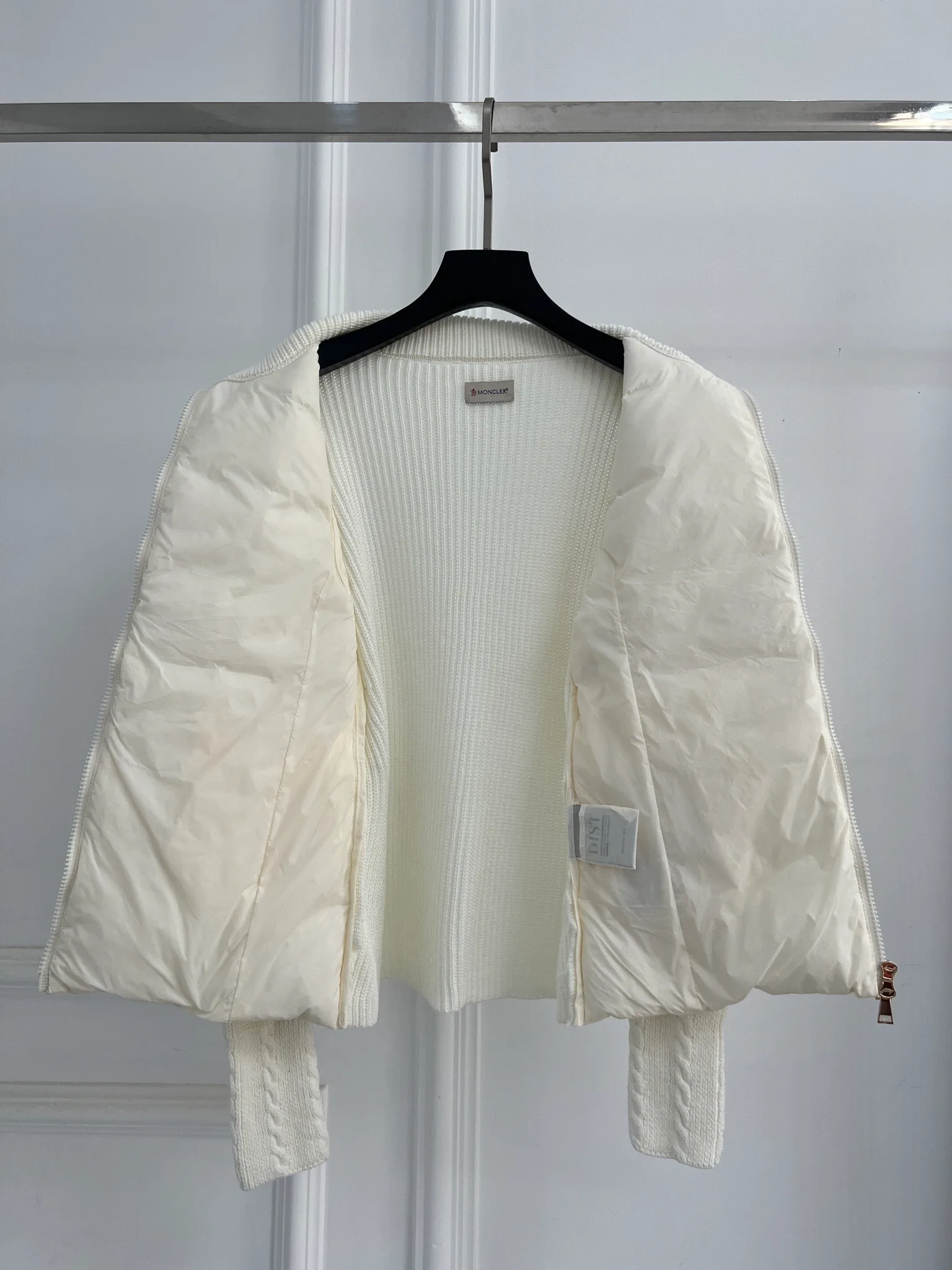 Women's Jackets And Down Jackets MONCLER 18416255