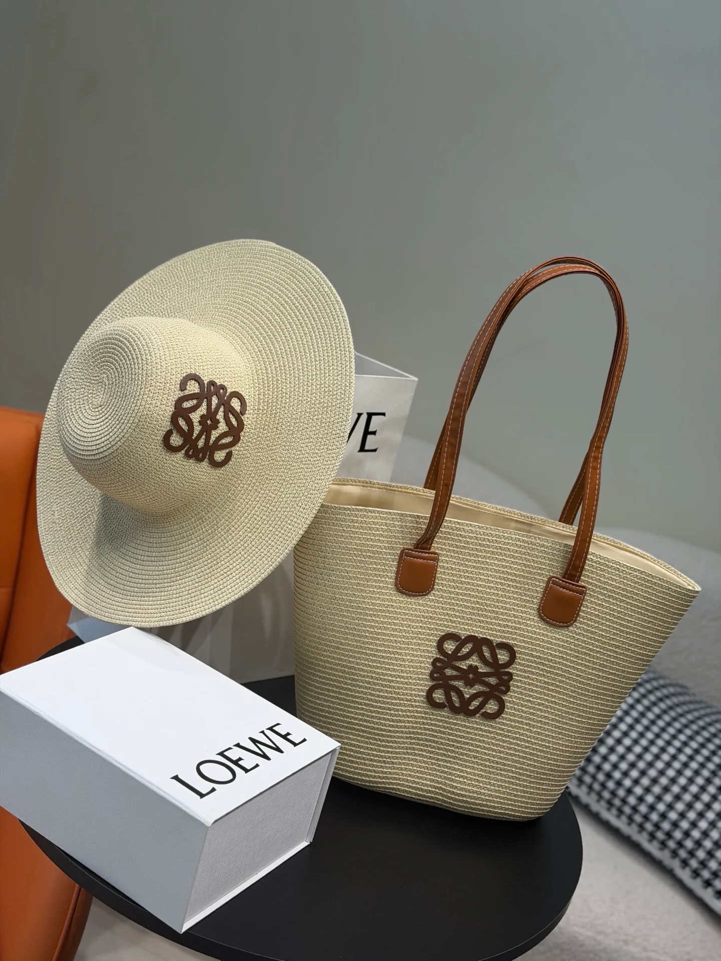 Women's Classic Handbags LOEWE 16888764